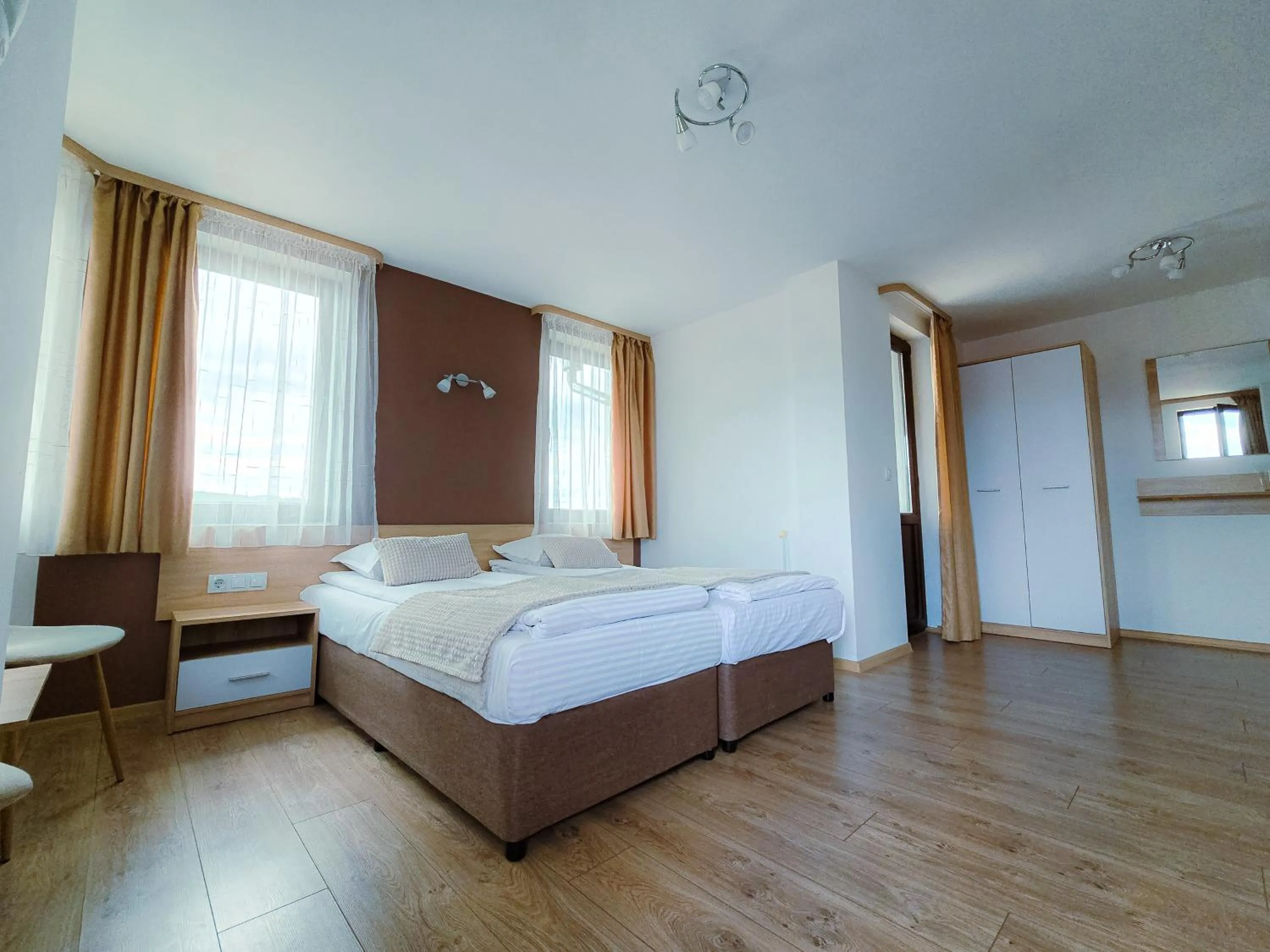 Quadruple Room with Balcony in Family Hotel "Slavianska dusha" - FREE PARKING