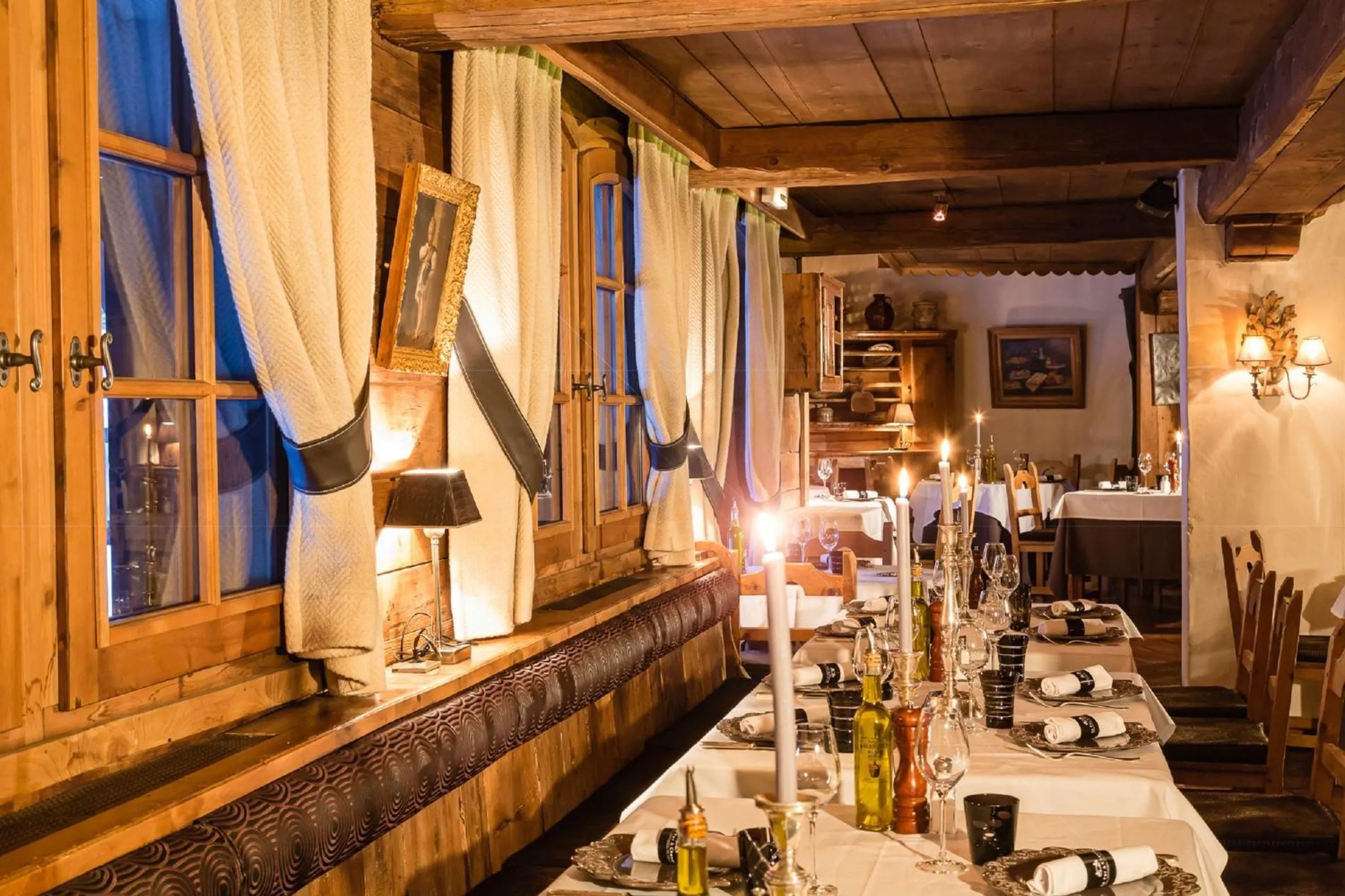 Restaurant/places to eat in Fer à Cheval