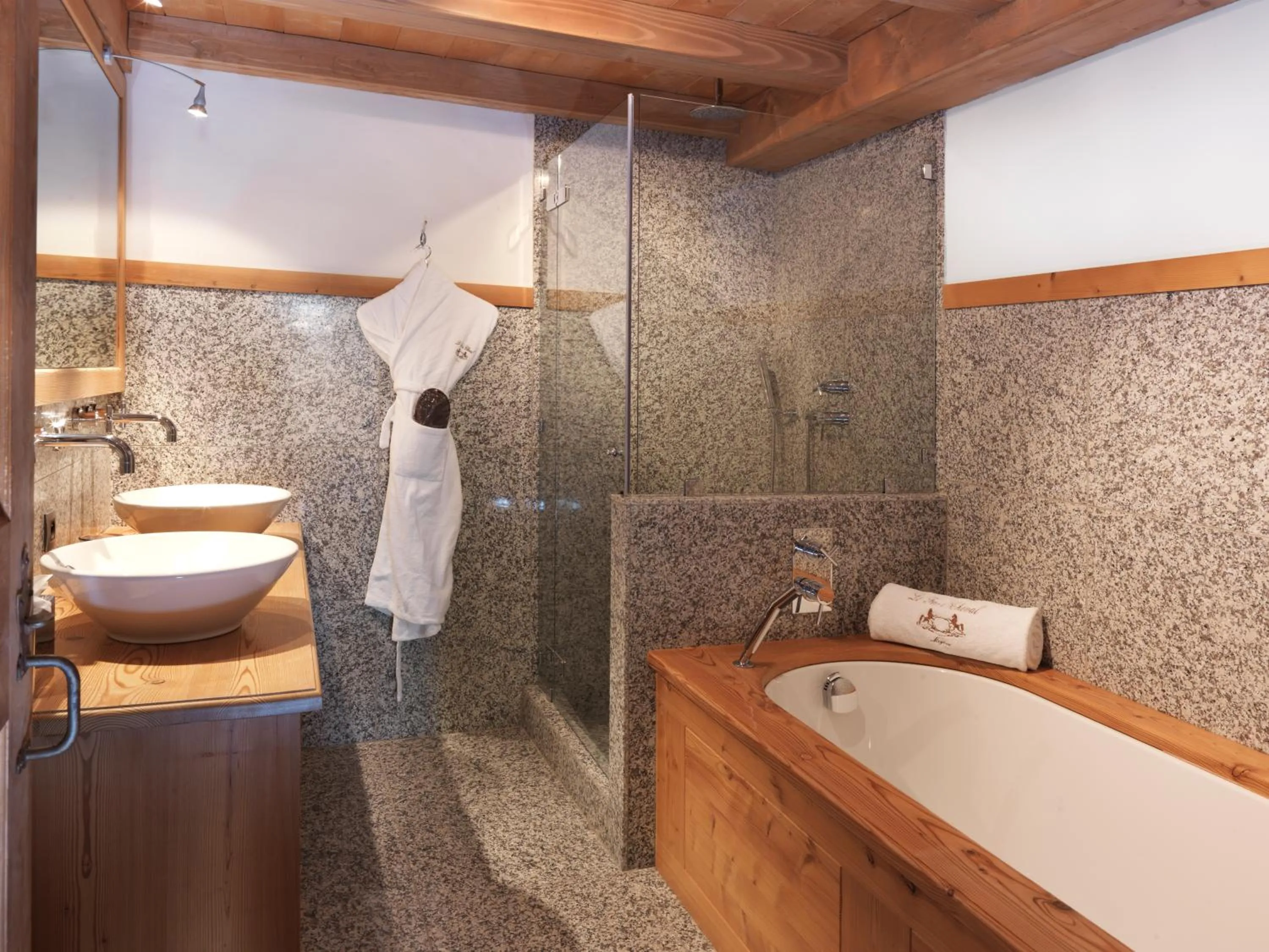 Bathroom in Fer à Cheval