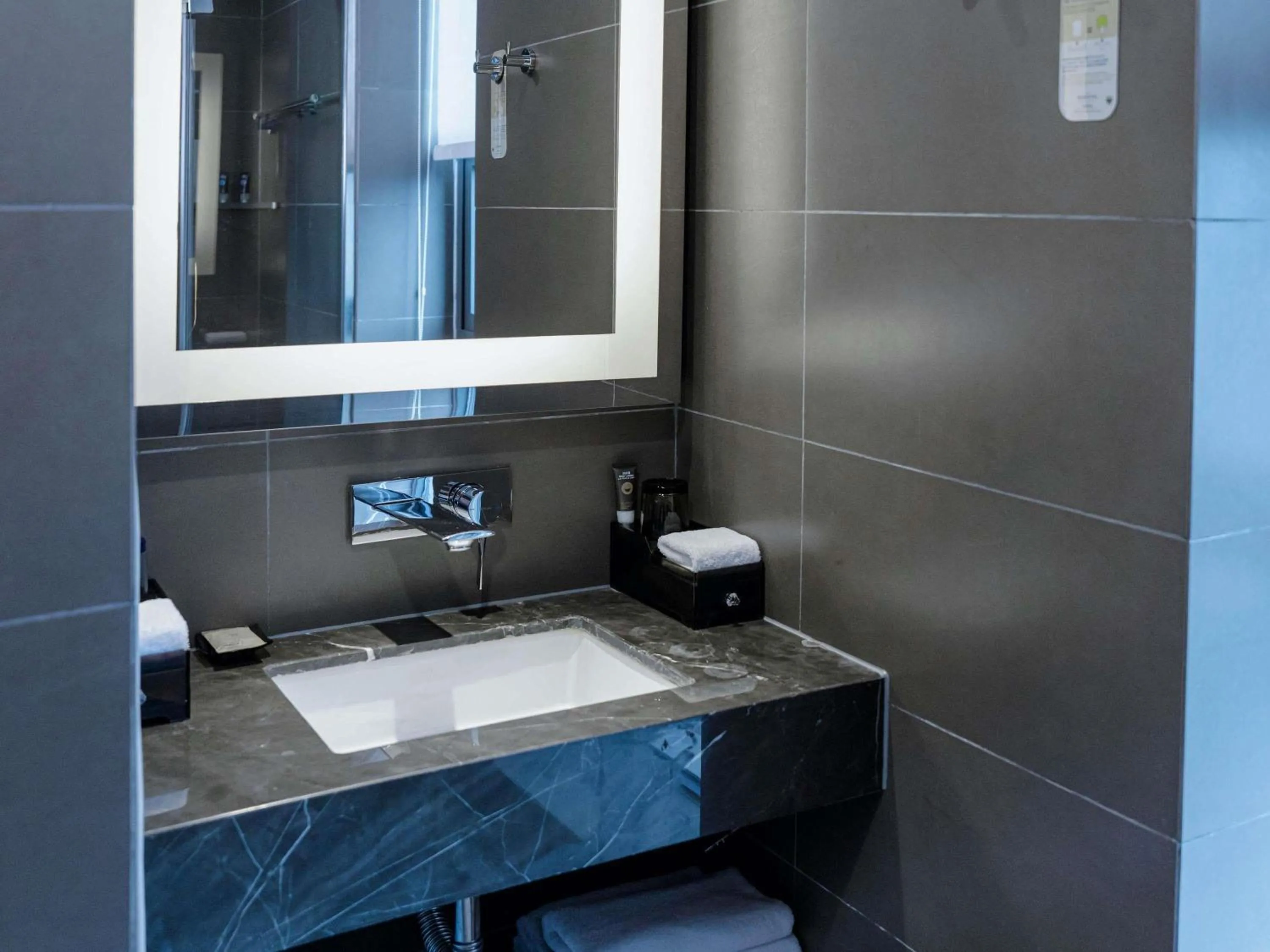 Bedroom in Novotel Guiyang Downtown