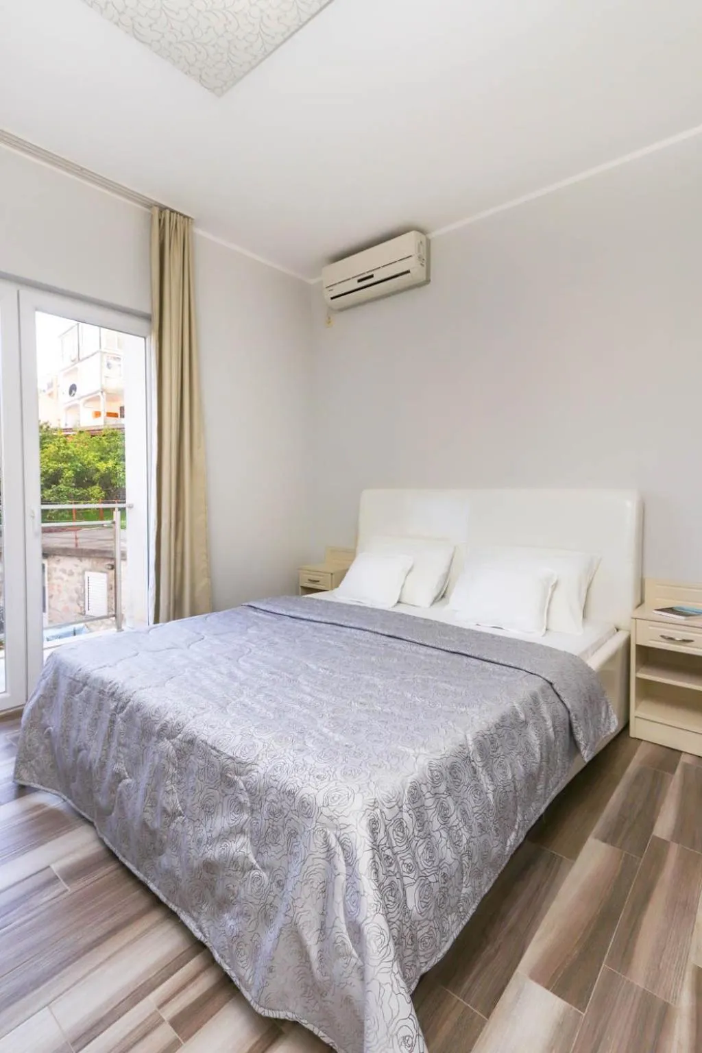 Bedroom, Bed in Apartments Sofija