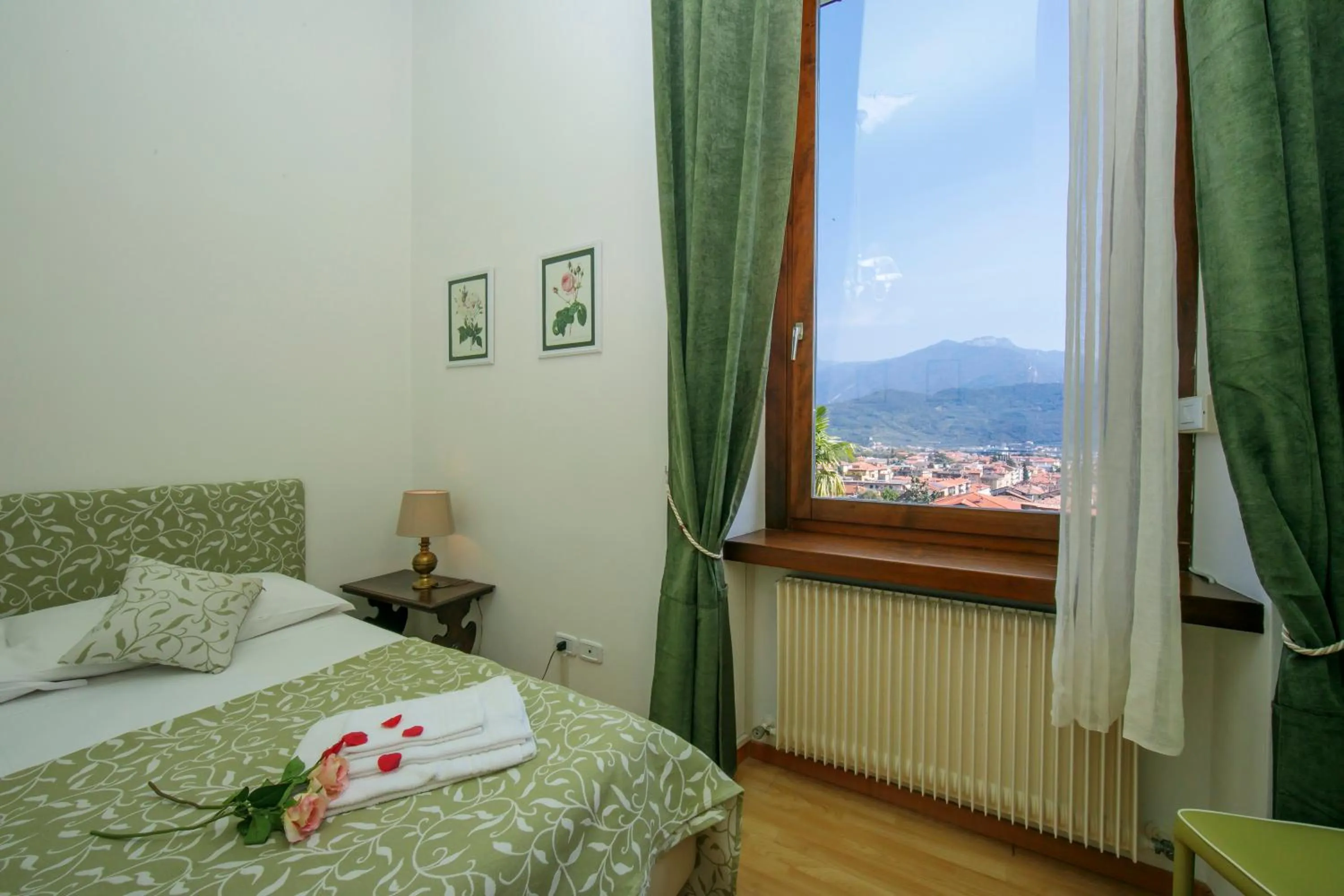 Bedroom, Bed in Appartamento Villa Lina - Happy Rentals