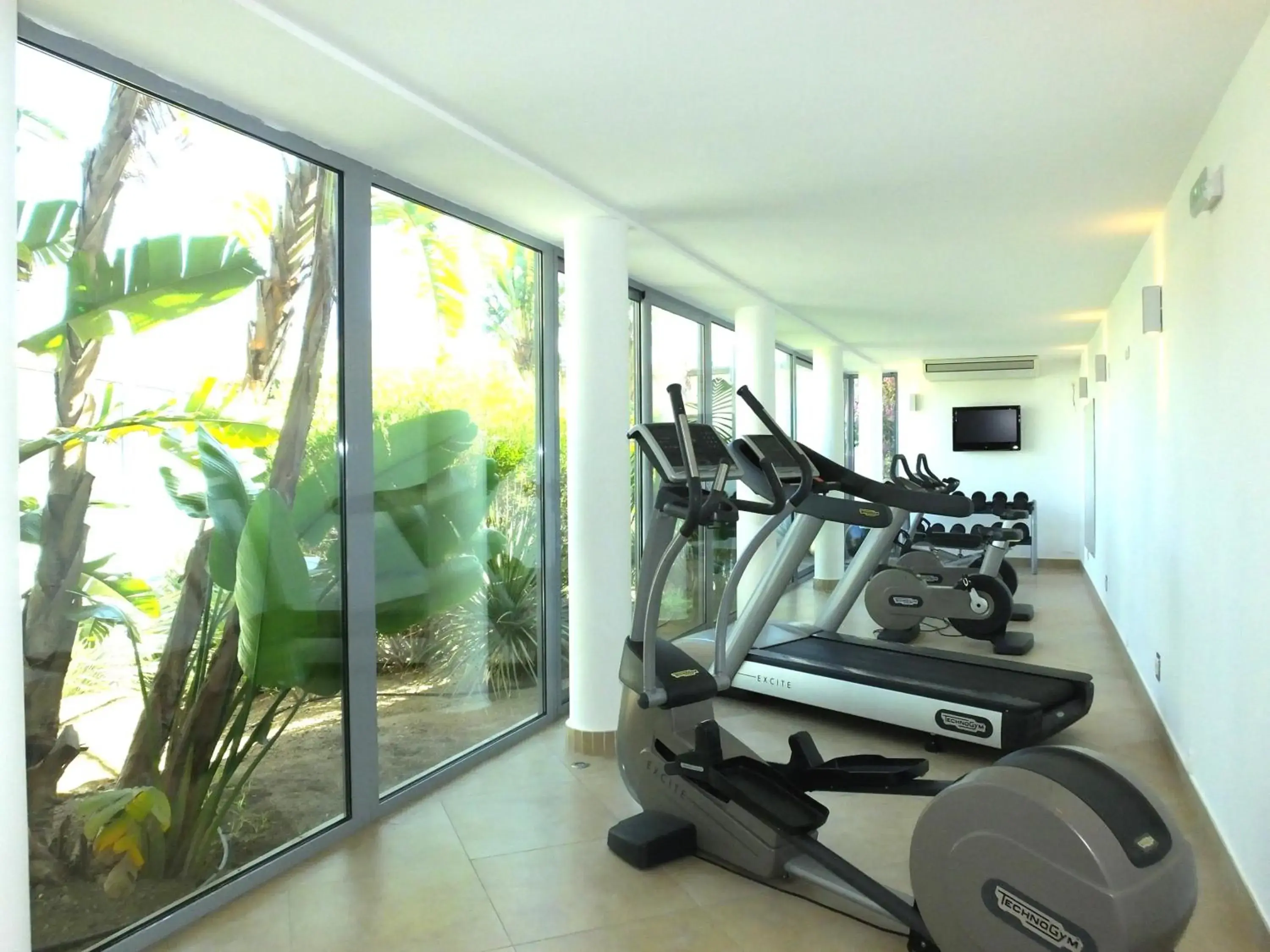 Fitness centre/facilities in Le Mariana Fitness centre/facilities in Le Mariana