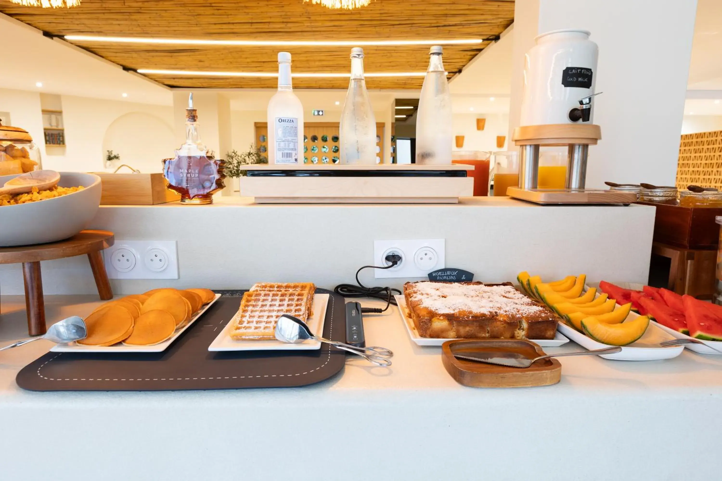 Buffet breakfast in Le Mariana Buffet breakfast in Le Mariana