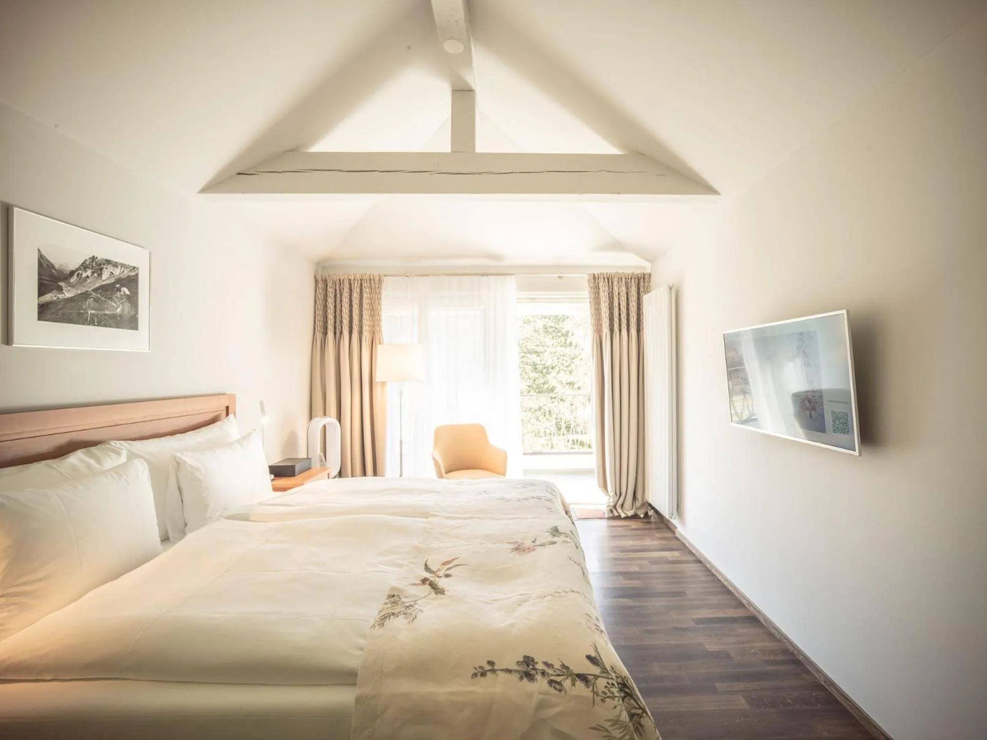 Bed in Hof Weissbad Health & Wellness Resort