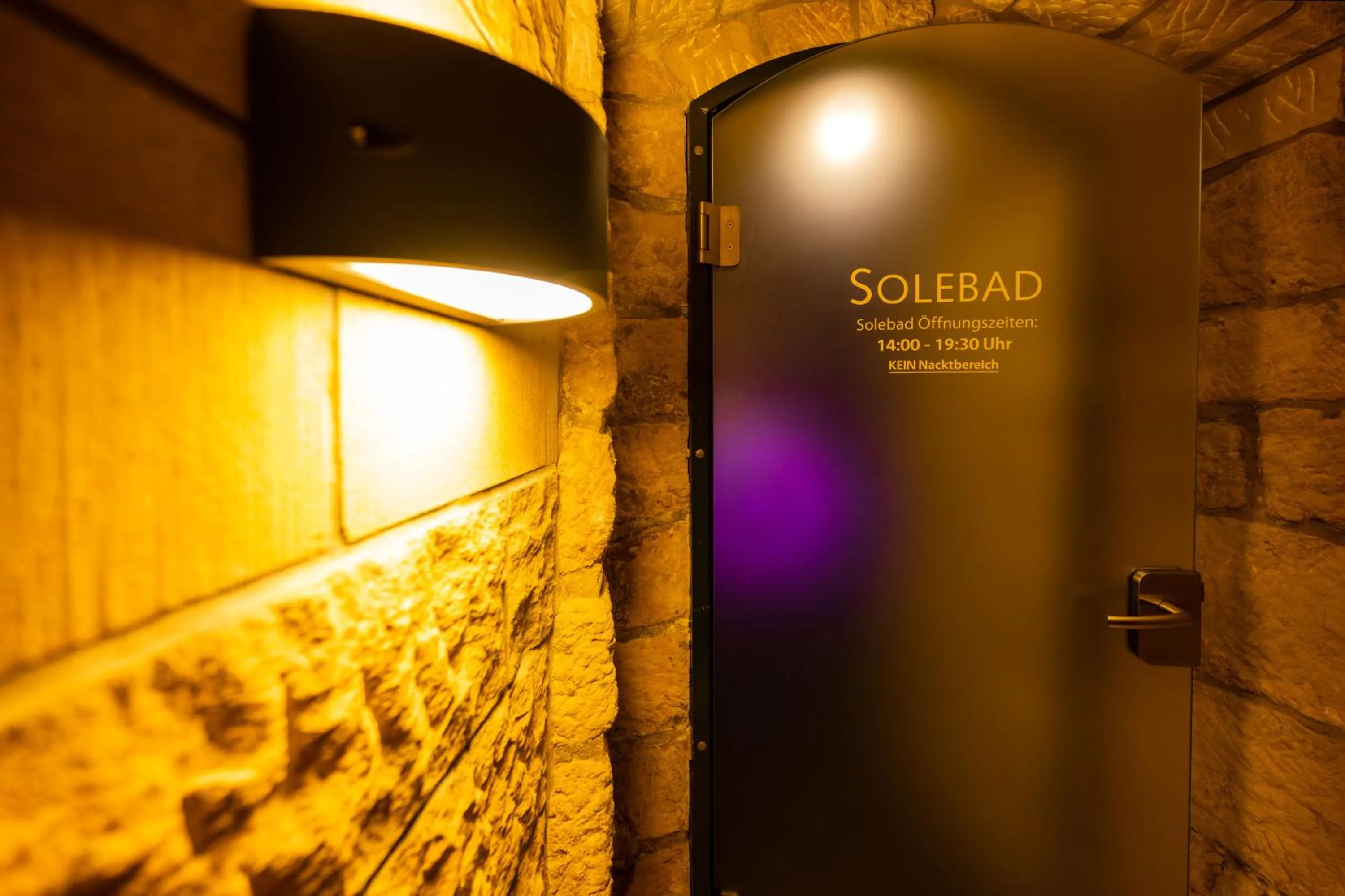 Swimming pool in Rathener Hof by STEIGER Hotels