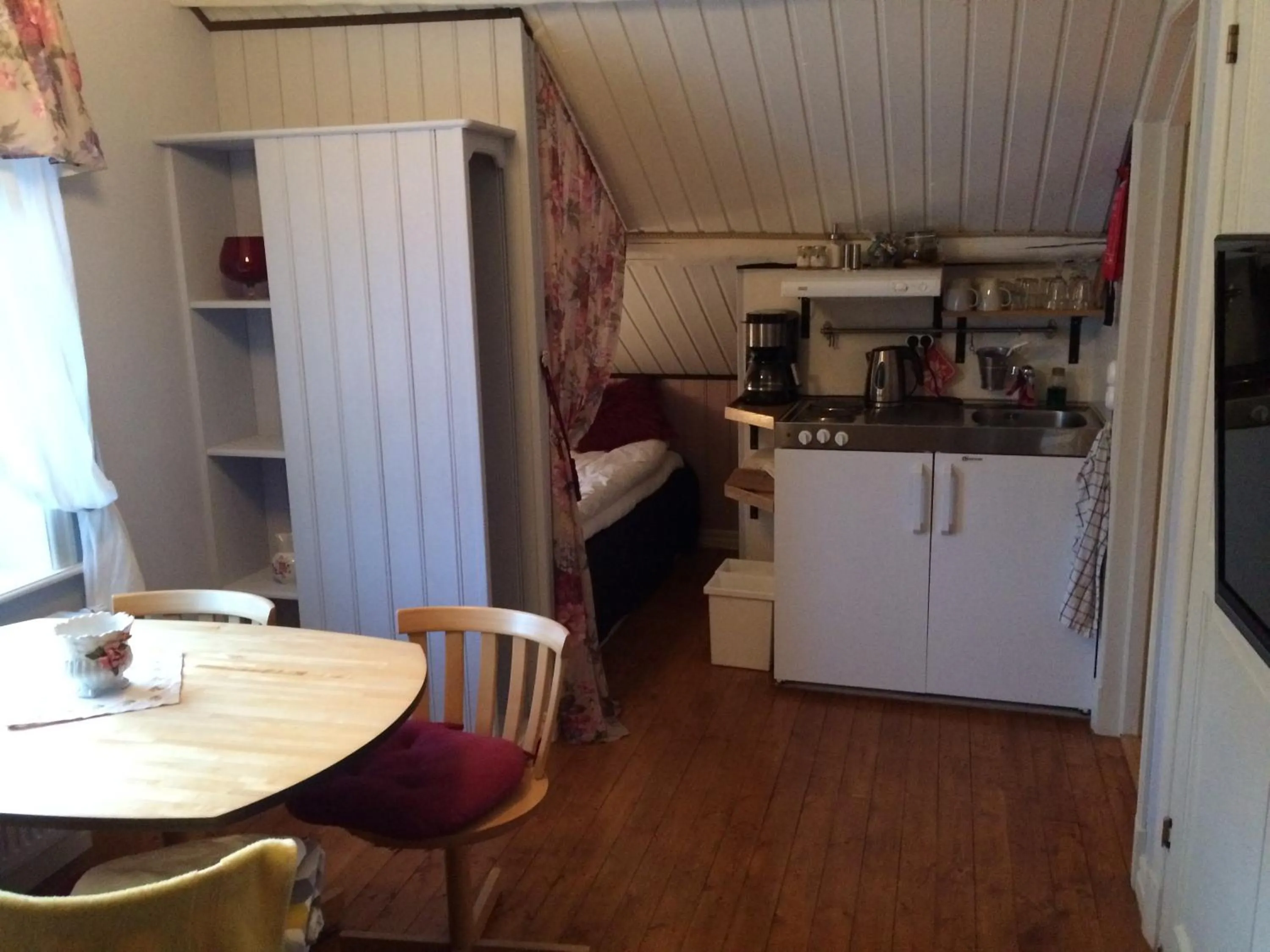 Kitchen or kitchenette in Tavlebords Honungsgård