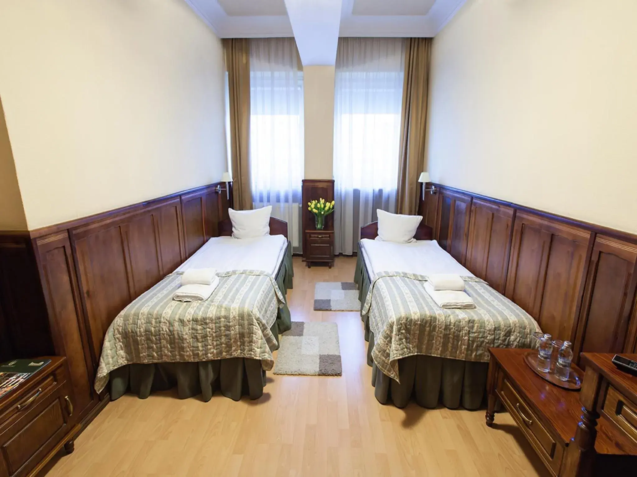 Standard Twin Room - single occupancy in Hotel Kresowianka Standard Twin Room - single occupancy in Hotel Kresowianka