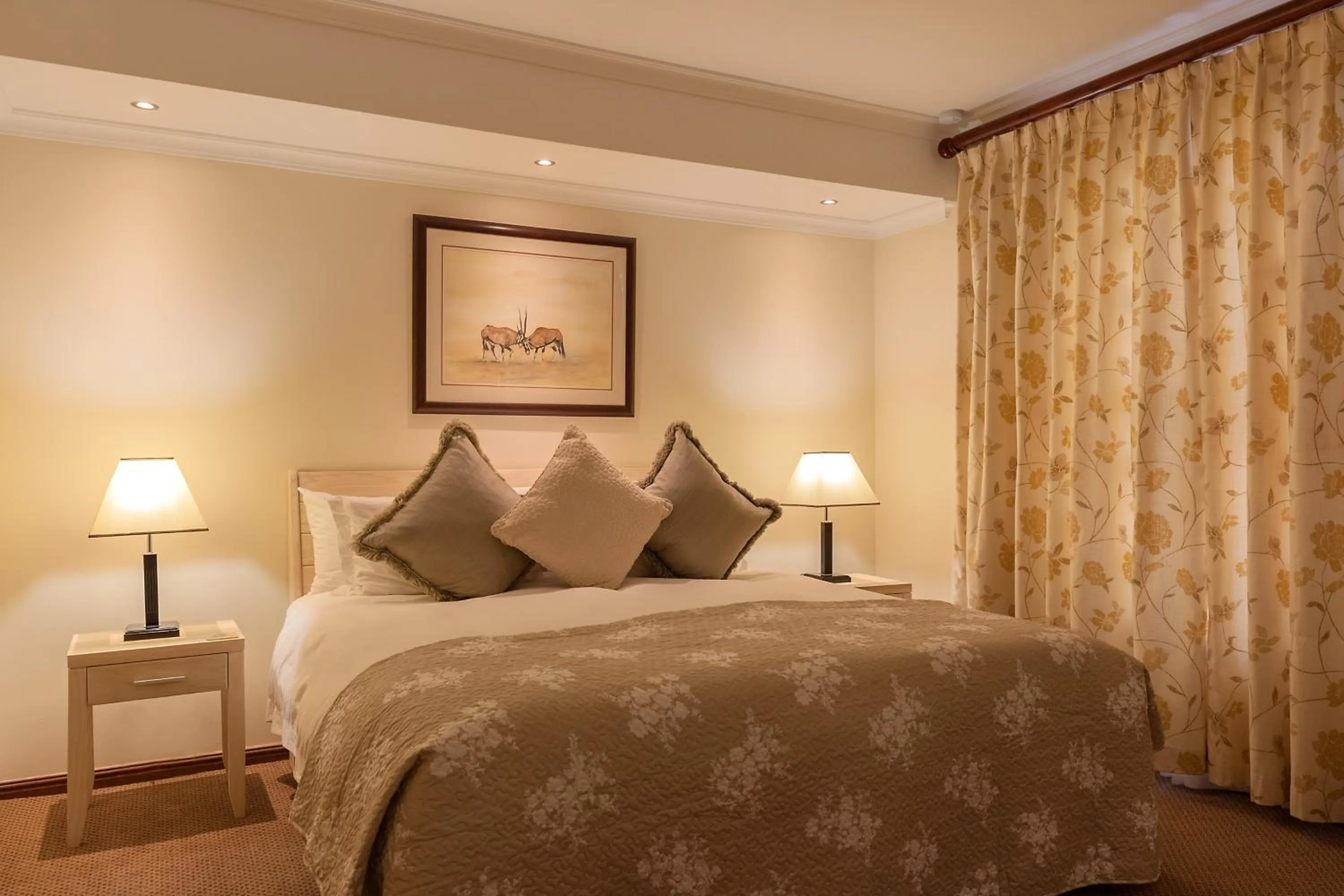 Bed in Glen Avon Lodge Boutique Hotel