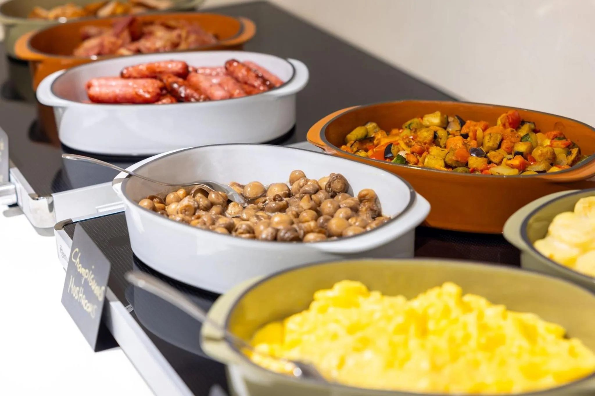 Restaurant/places to eat in Staybridge Suites - Cannes Centre by IHG