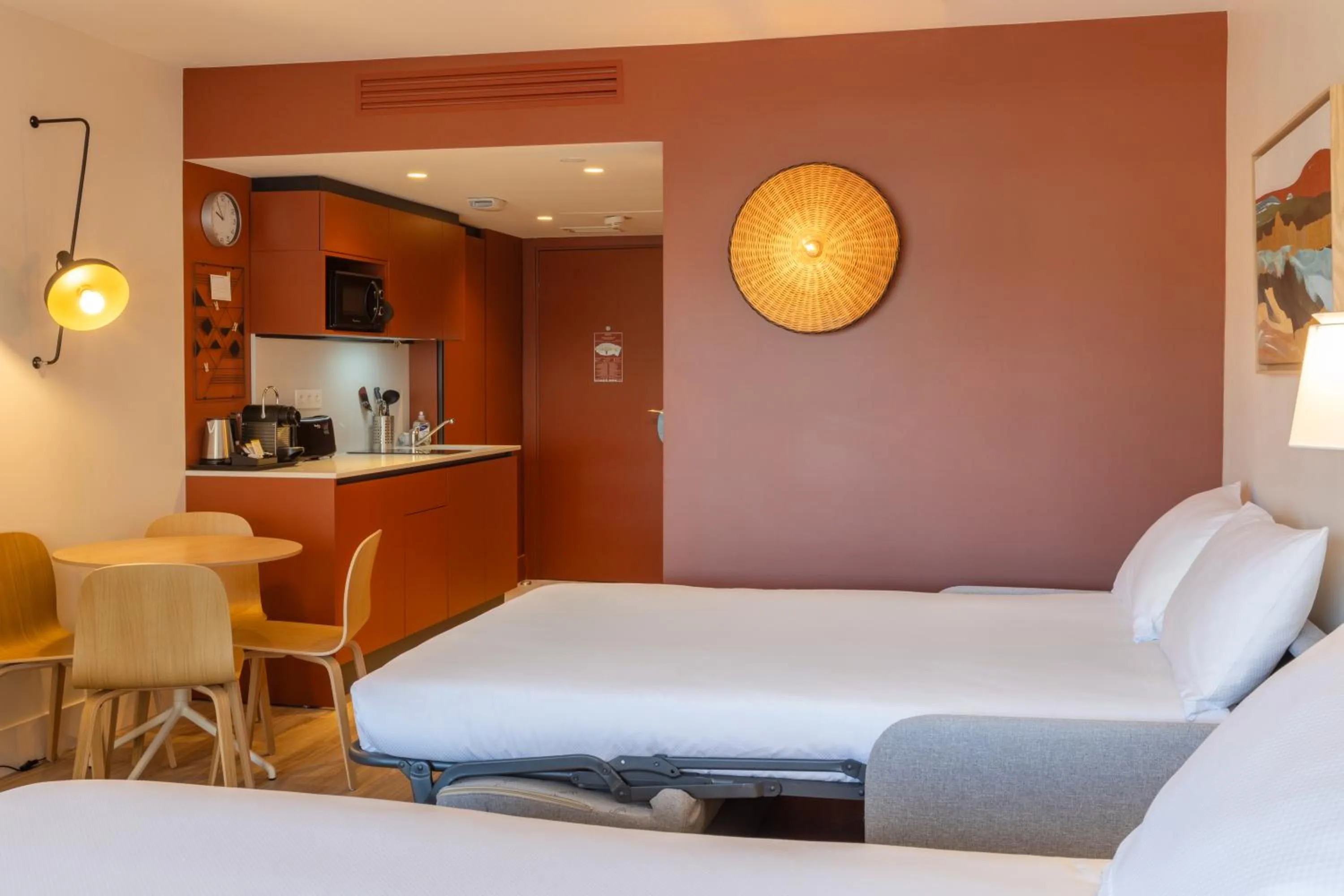 Kitchen or kitchenette, Bed in Staybridge Suites - Cannes Centre by IHG