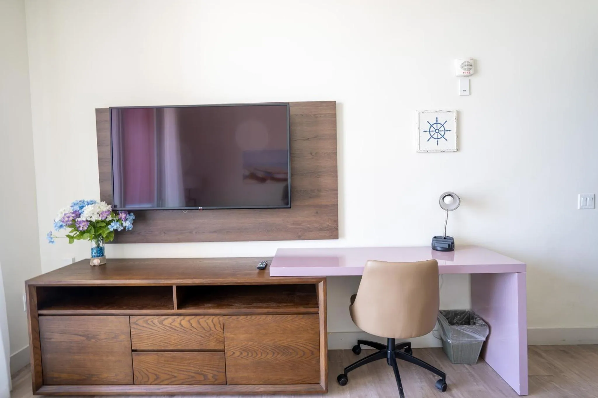 Communal lounge/ TV room in Global Rent Apart - Costa Hollywood