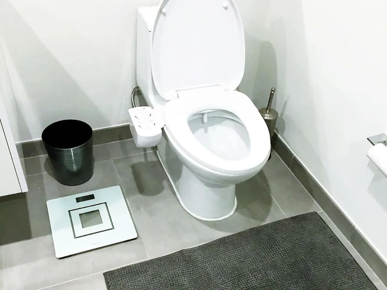 Toilet in Global Rent Apart - Costa Hollywood