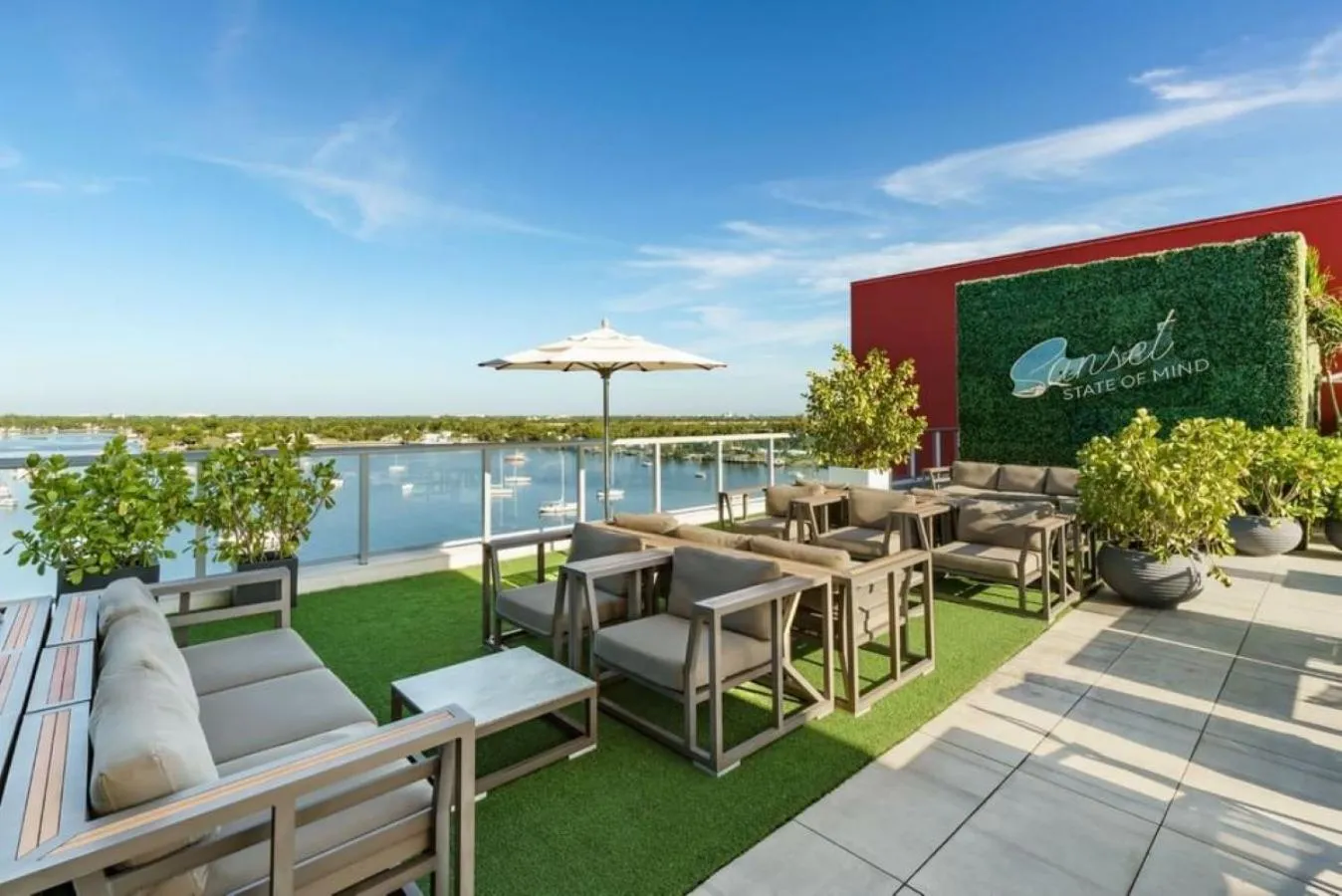 Property building in Global Rent Apart - Costa Hollywood