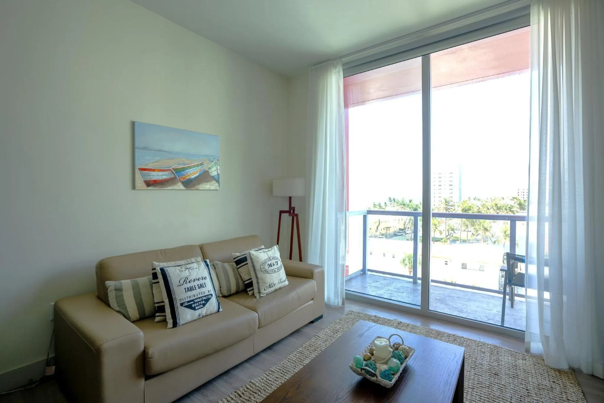 Living room in Global Rent Apart - Costa Hollywood