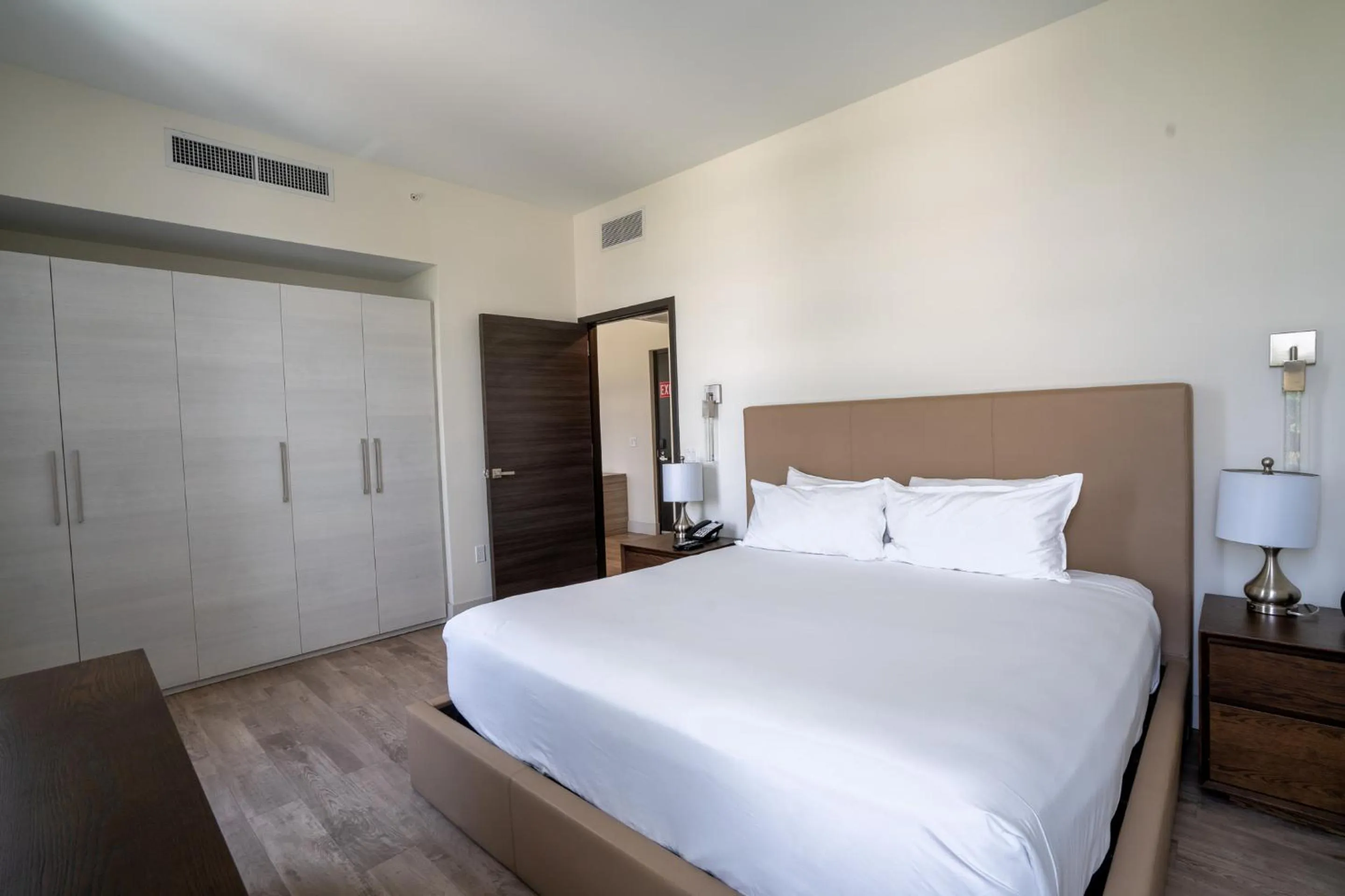 Bed in Global Rent Apart - Costa Hollywood