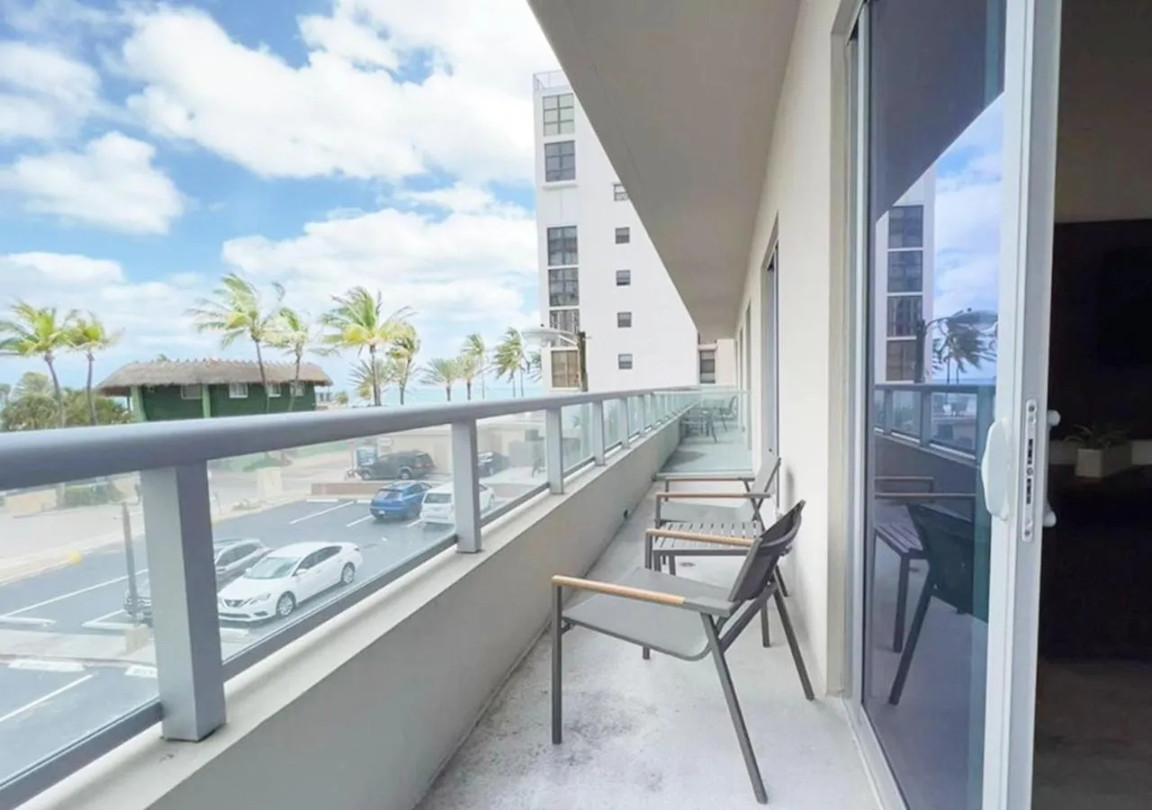 View (from property/room) in Global Rent Apart - Costa Hollywood