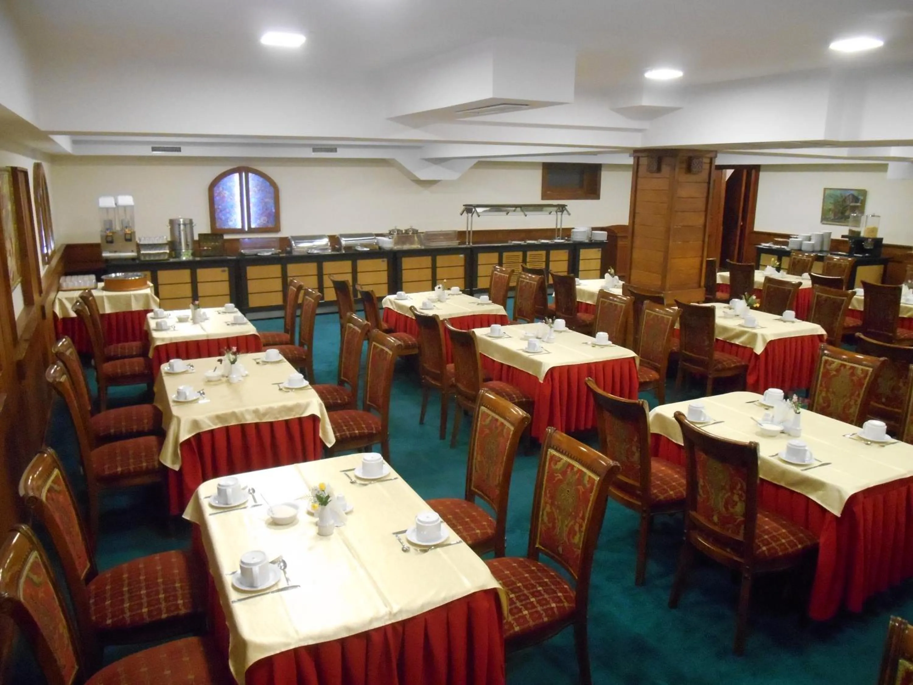 Restaurant/places to eat in Armenian Royal Palace