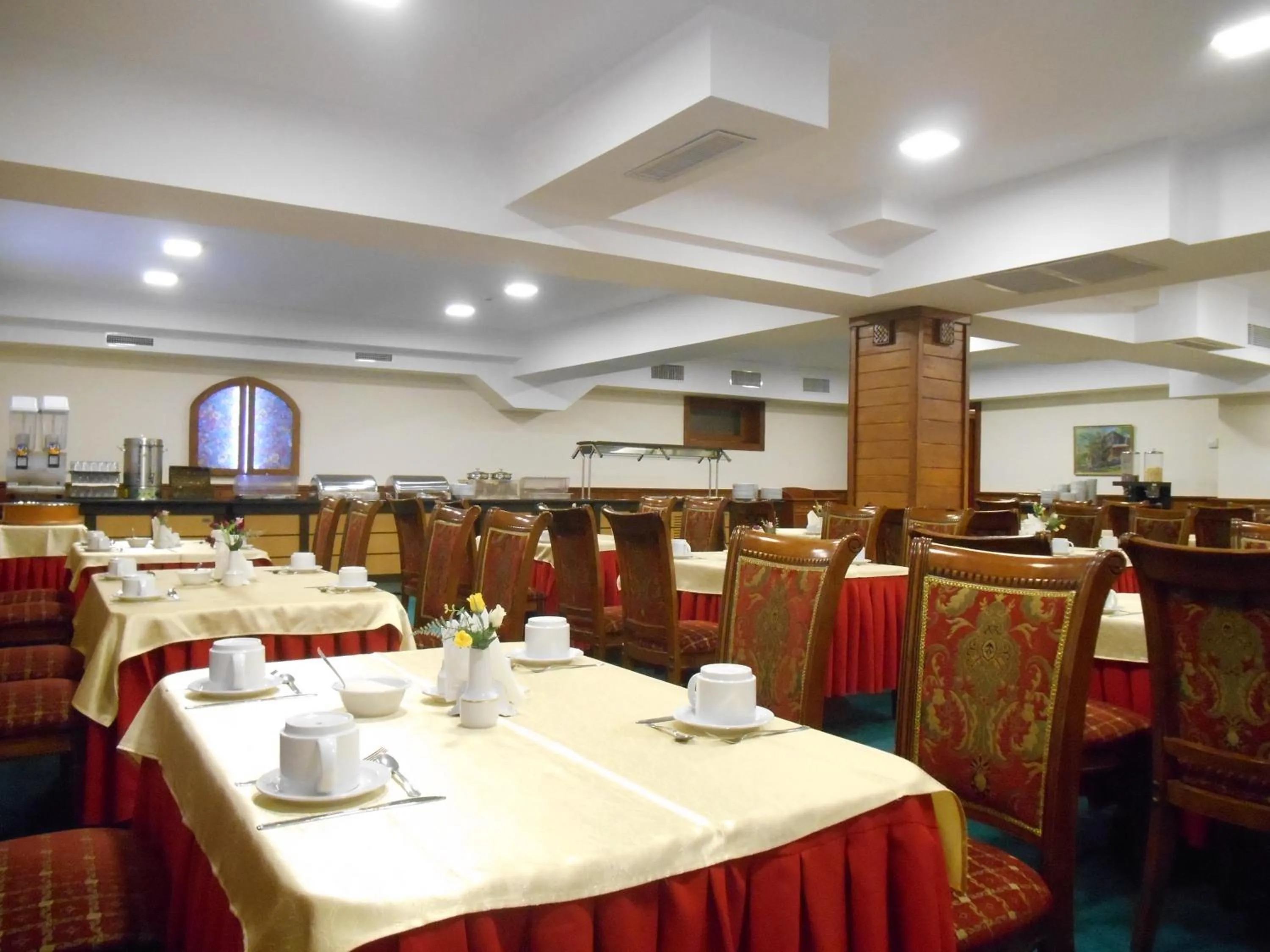 Restaurant/places to eat in Armenian Royal Palace