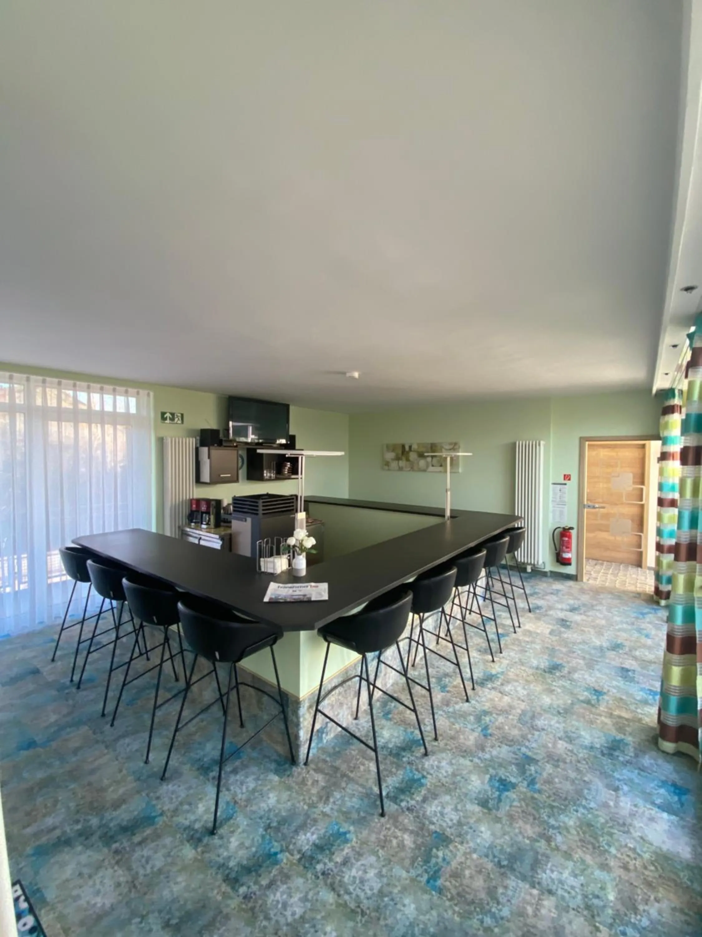 Breakfast in Atrium Garni