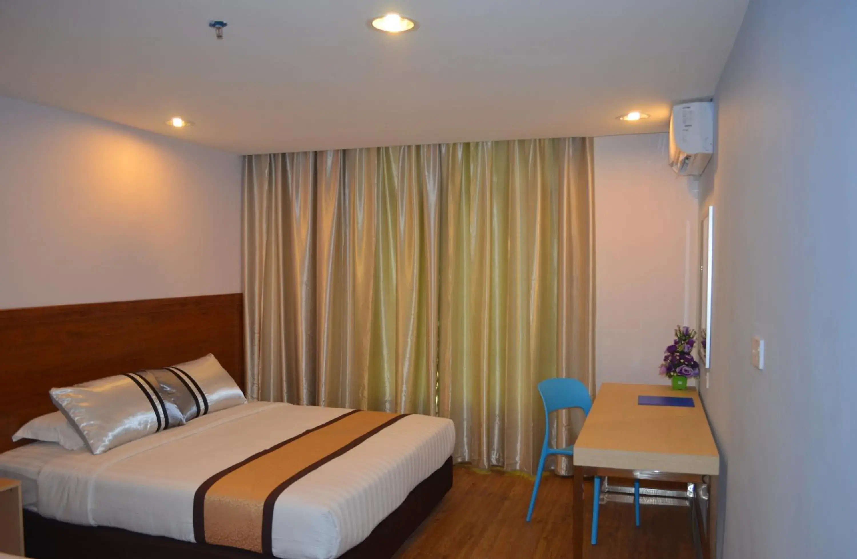 Bedroom, Bed in TD Mutiara Hotel Semporna