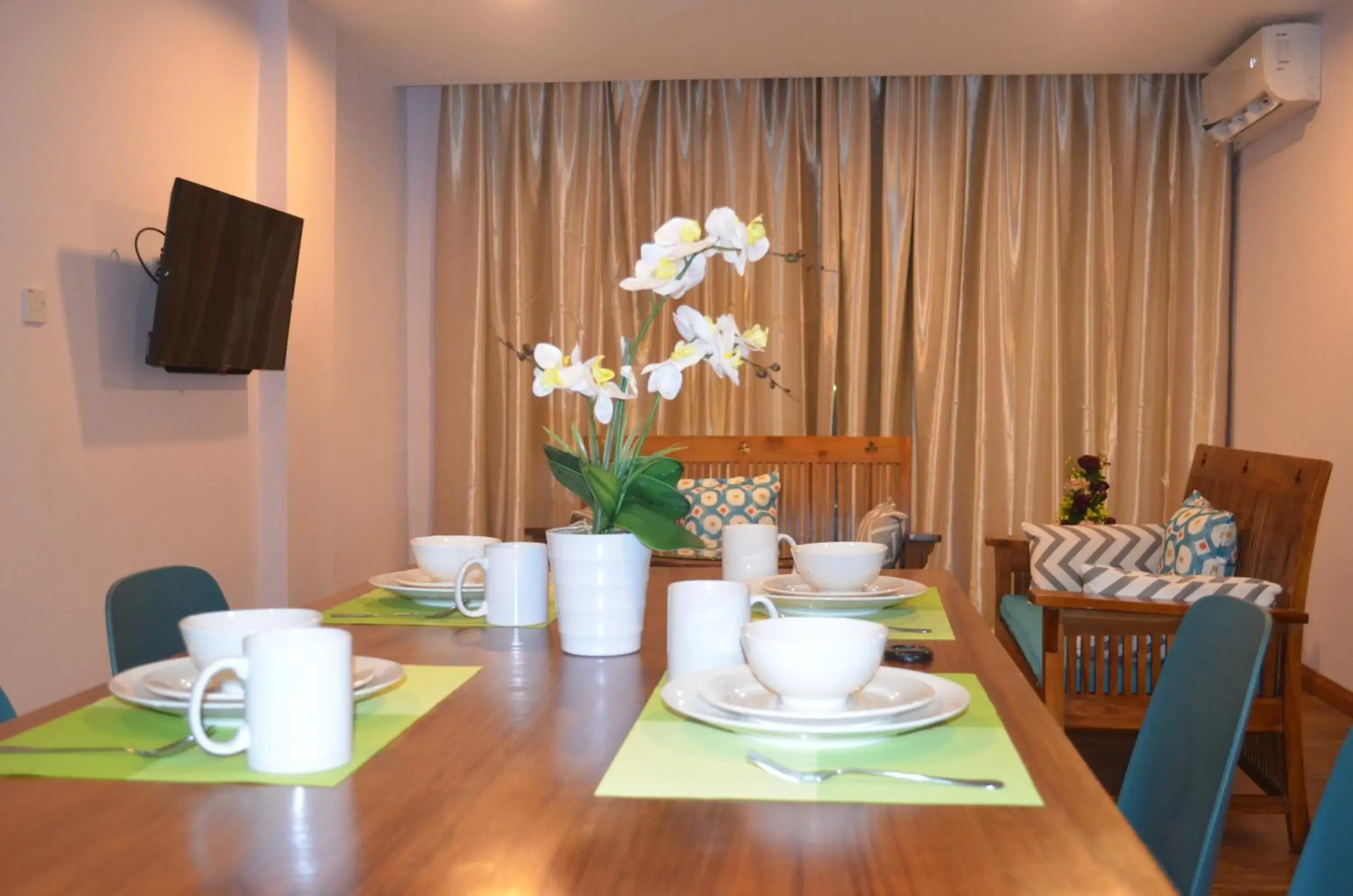 Dining area, Restaurant/Places to Eat in TD Mutiara Hotel Semporna