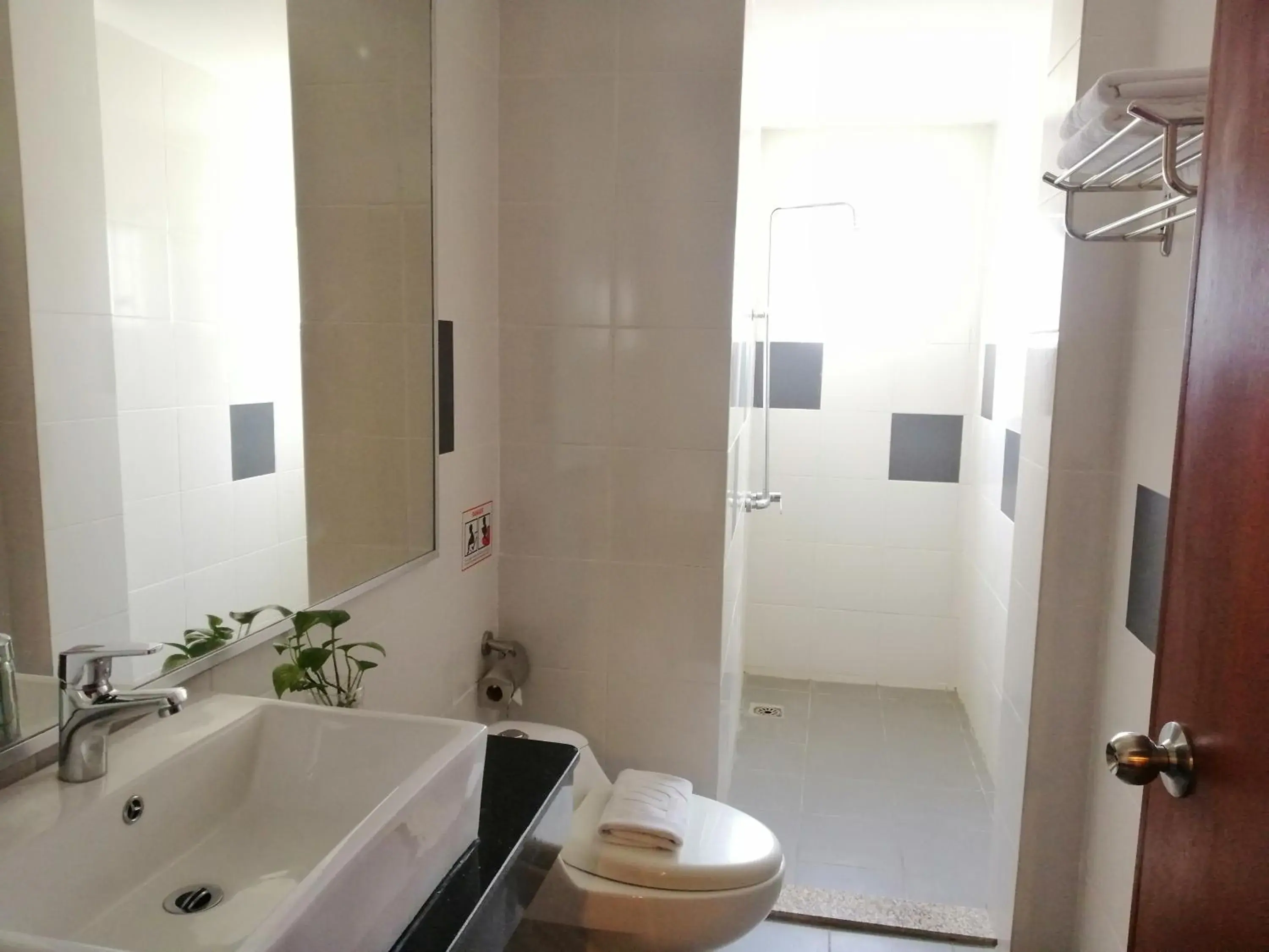 Bathroom in TD Mutiara Hotel Semporna