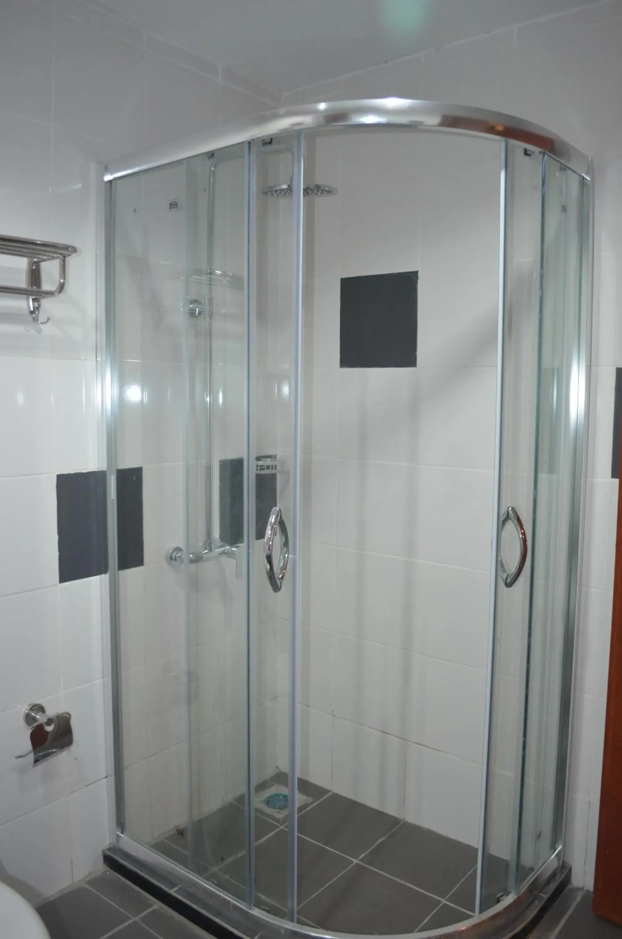 Bathroom in TD Mutiara Hotel Semporna