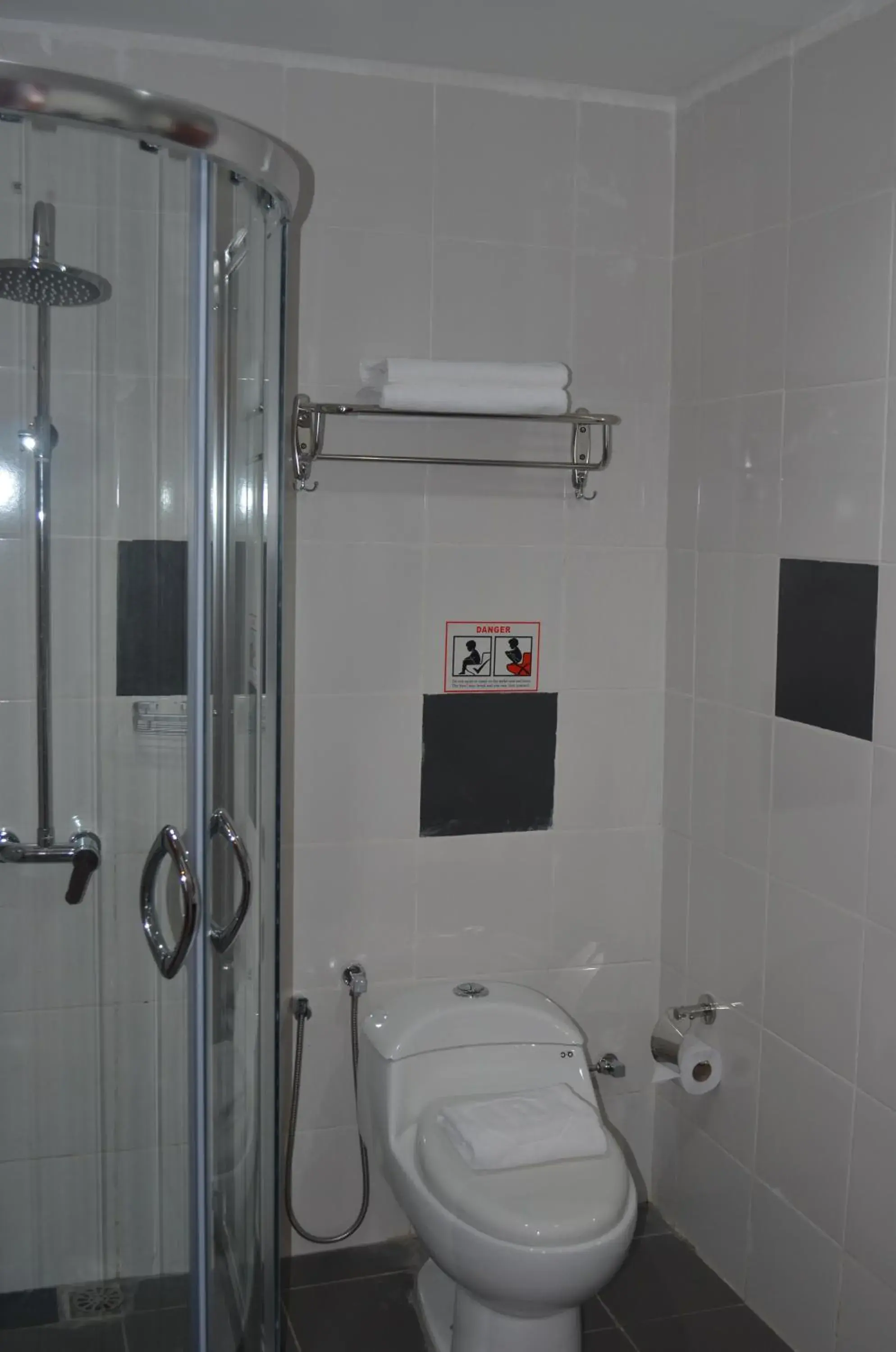 Bathroom in TD Mutiara Hotel Semporna