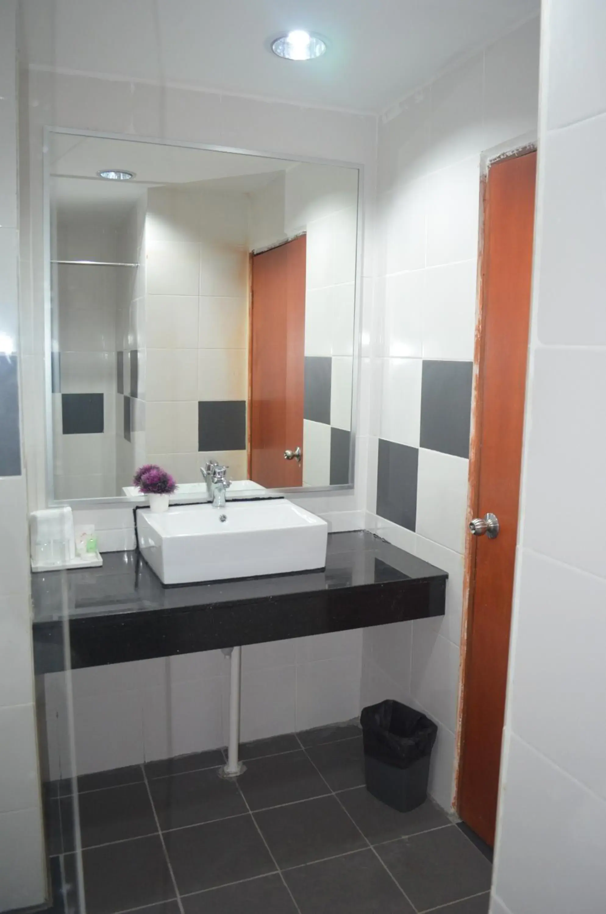 Bathroom in TD Mutiara Hotel Semporna