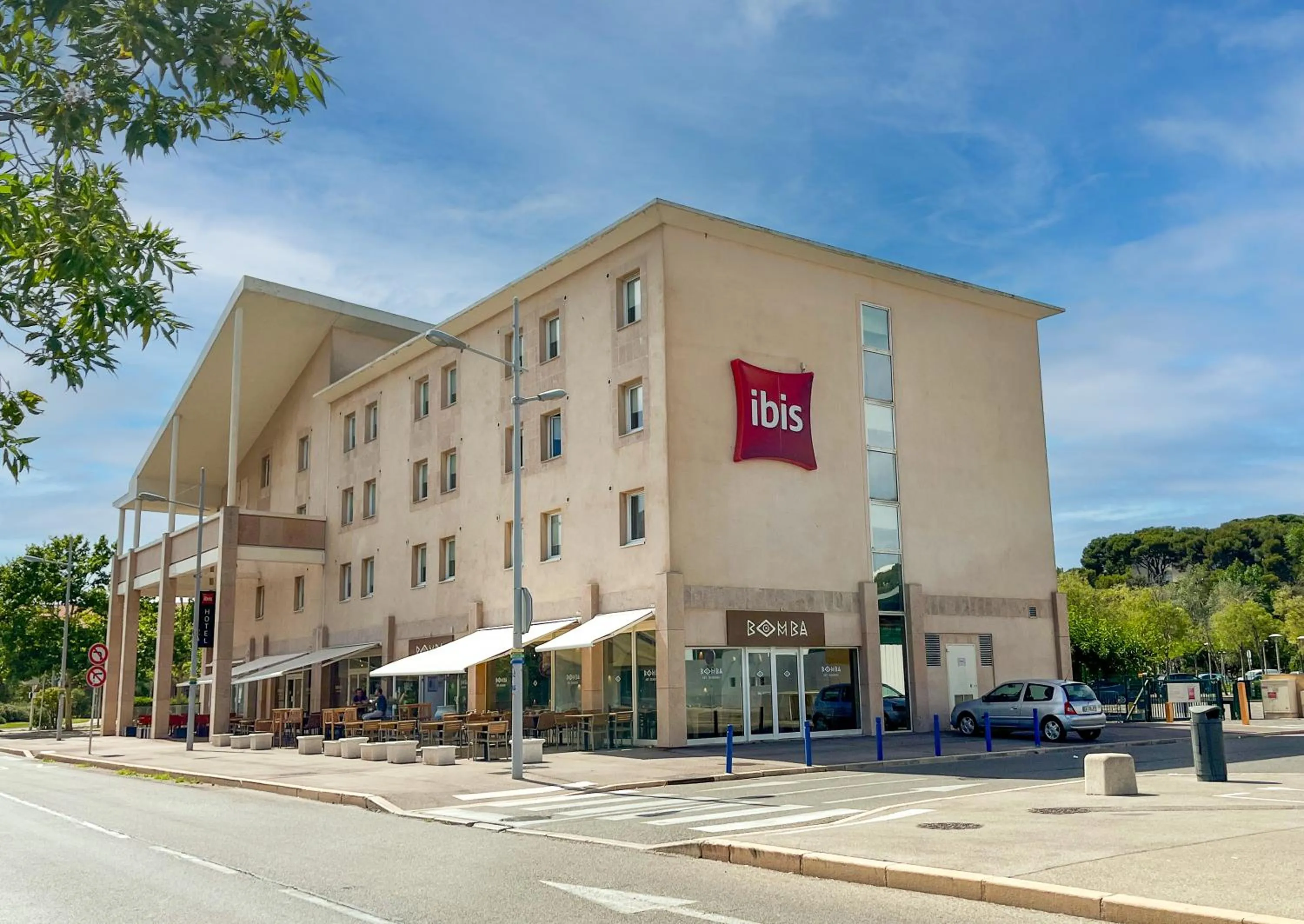 Property building in ibis Martigues Centre