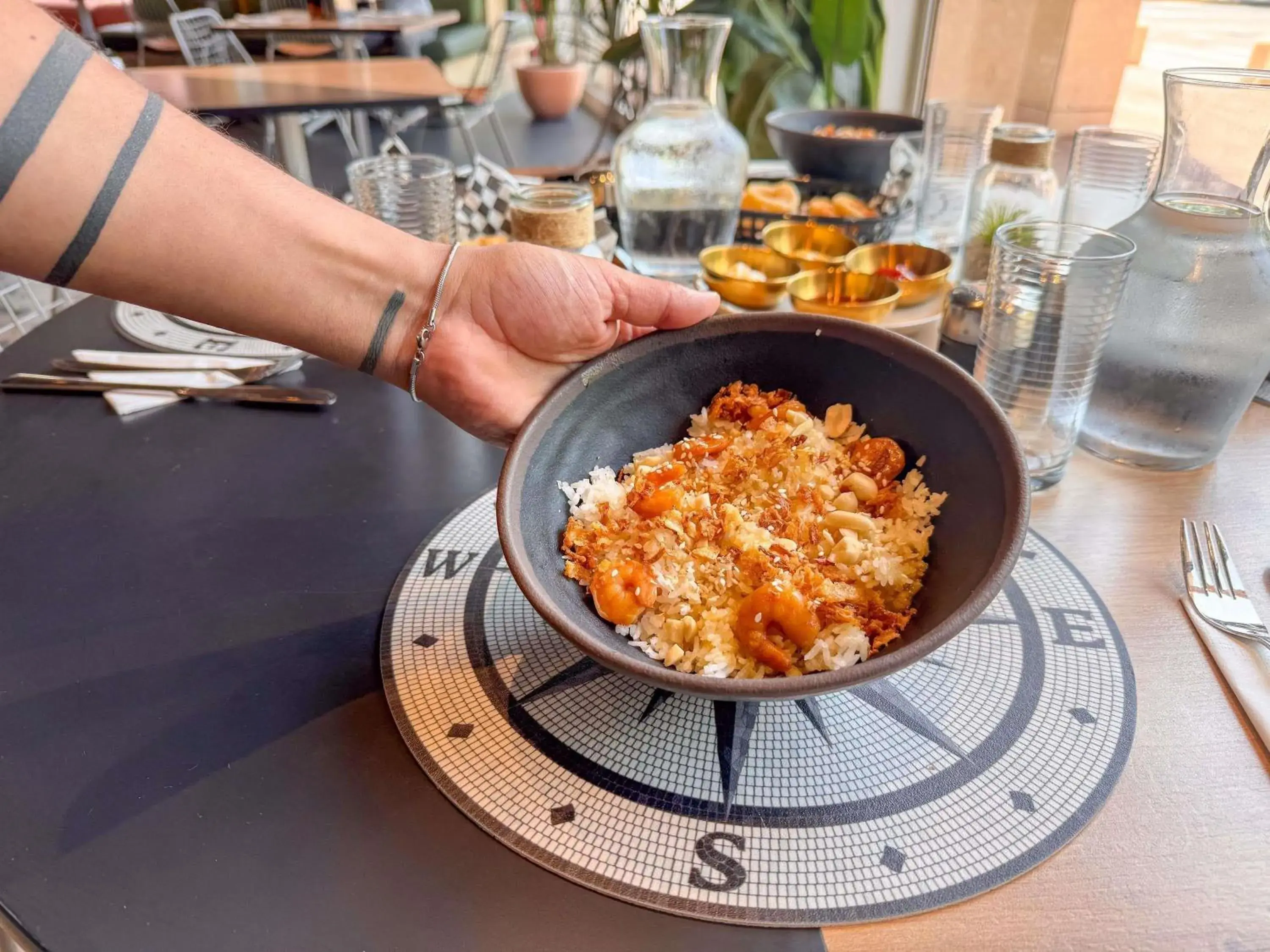 Restaurant/places to eat in ibis Martigues Centre Restaurant/places to eat in ibis Martigues Centre