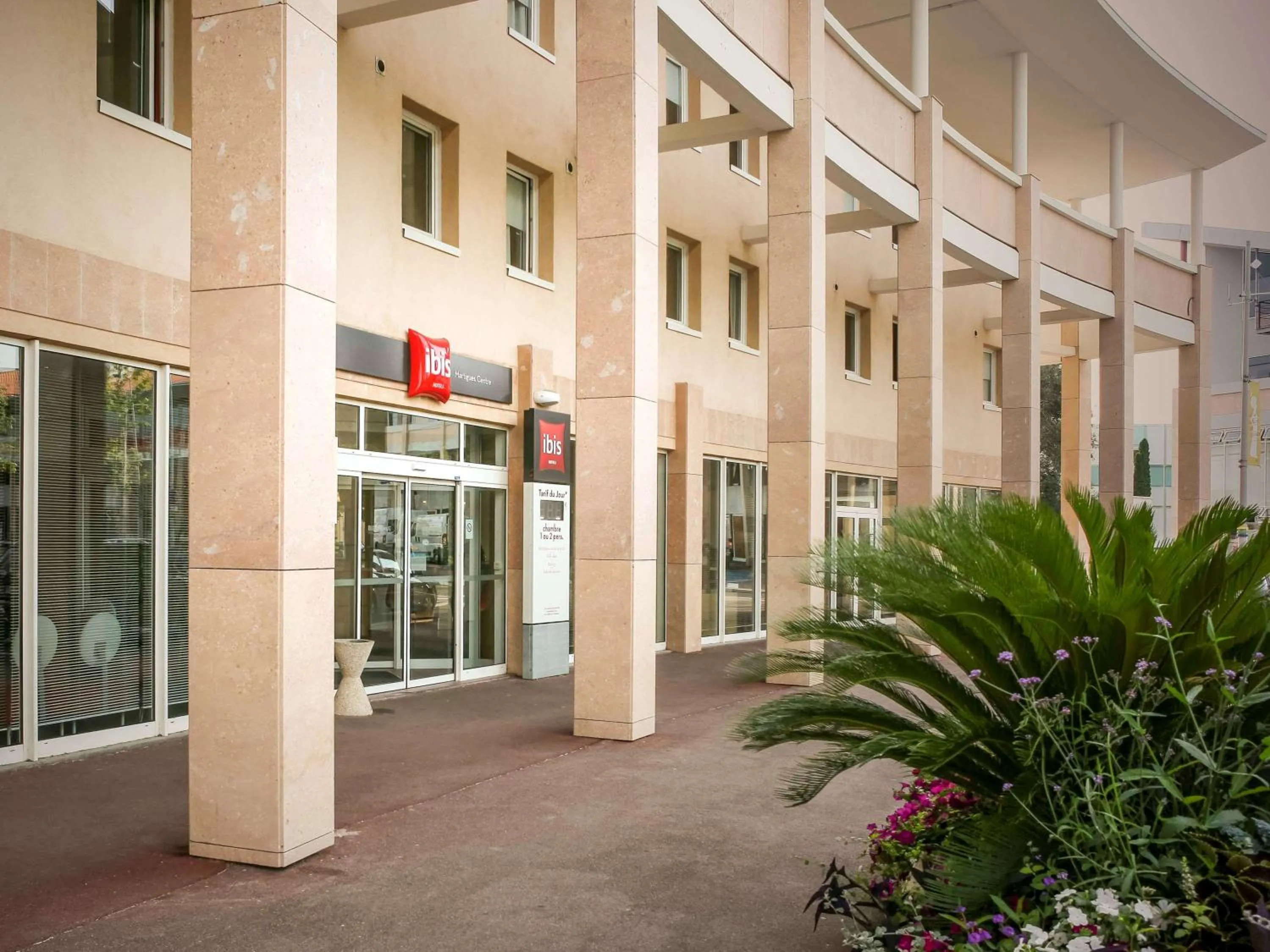 Property building in ibis Martigues Centre