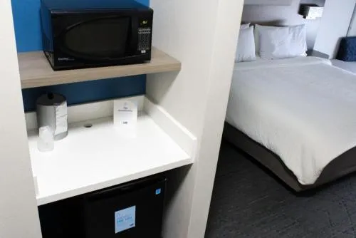 Photo of the whole room, Bed in Holiday Inn Express Plymouth by IHG