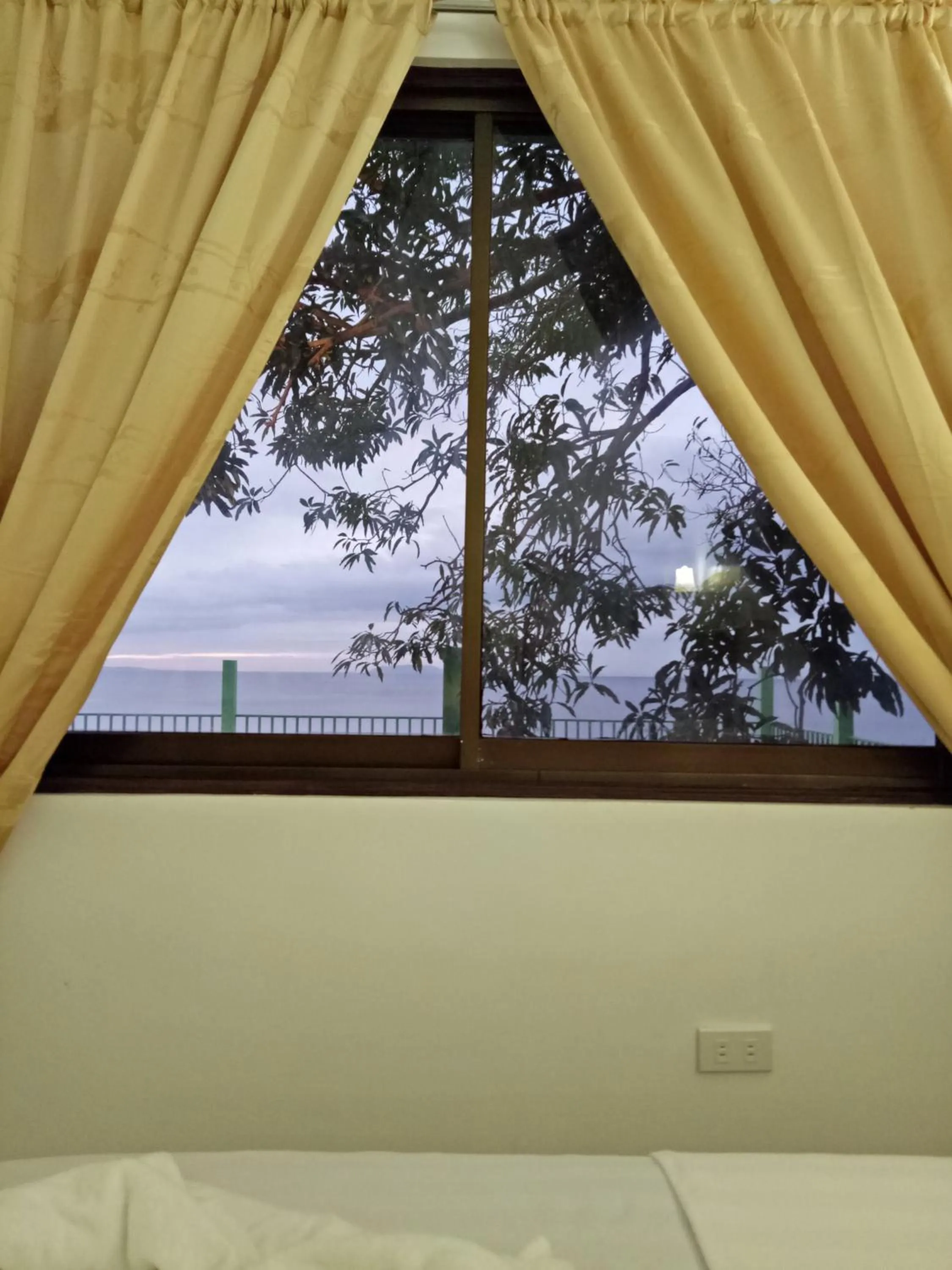 Meaco Hotel - Anilao