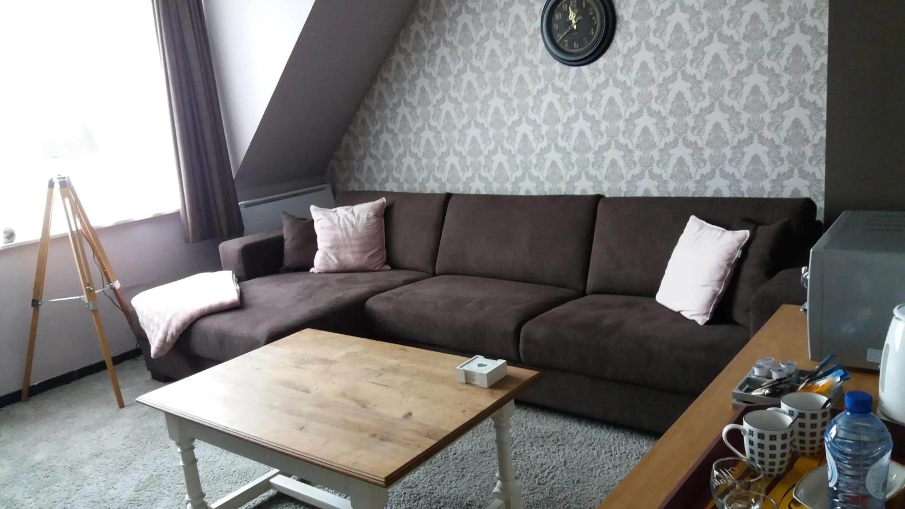 Decorative detail in Juliette's