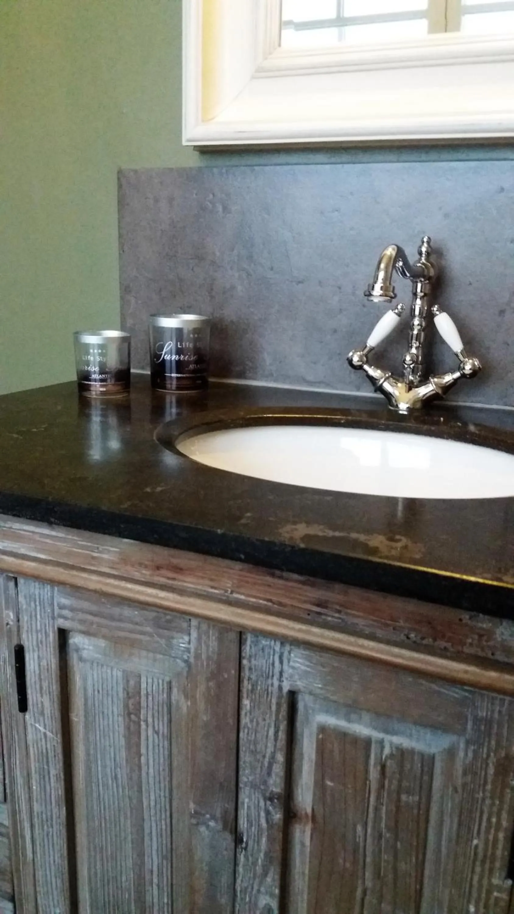 Bathroom in Juliette's