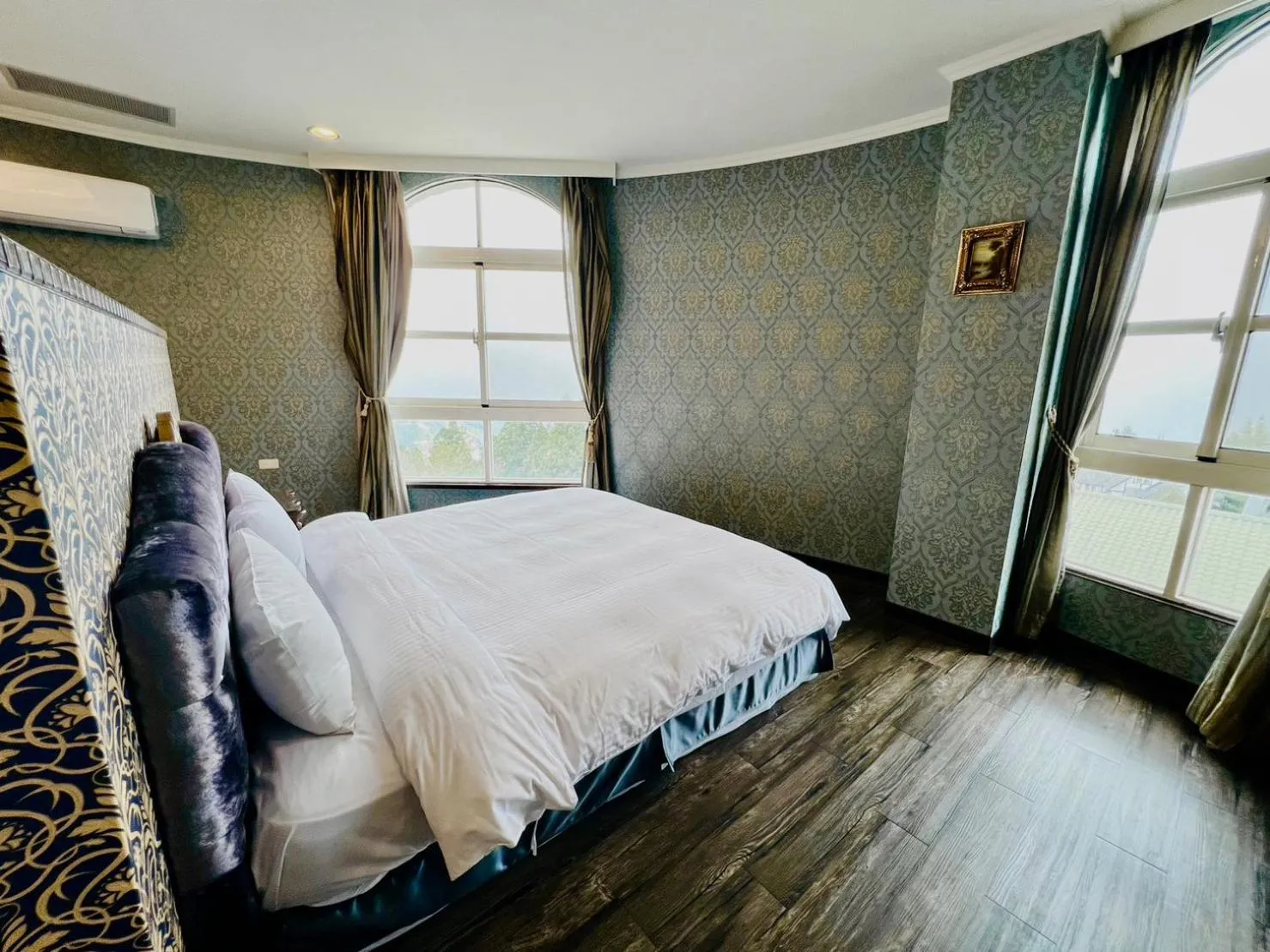 Photo of the whole room, Bed in Huis Ten Bosch