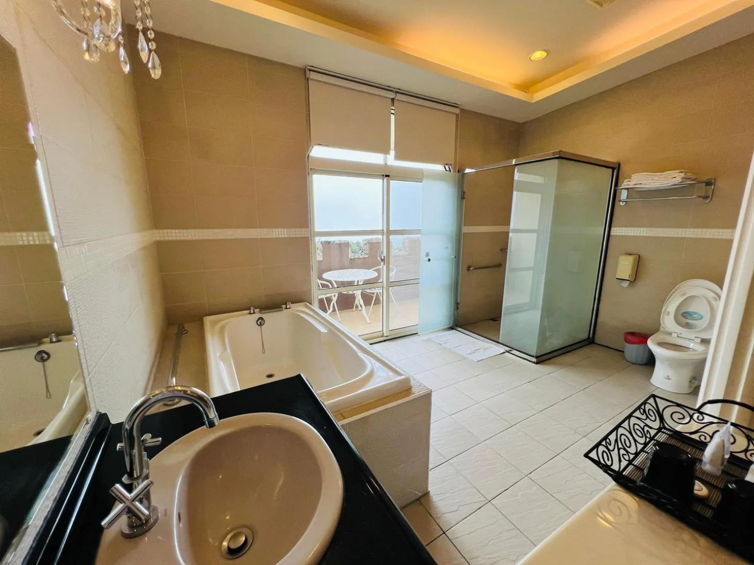 Shower in Huis Ten Bosch