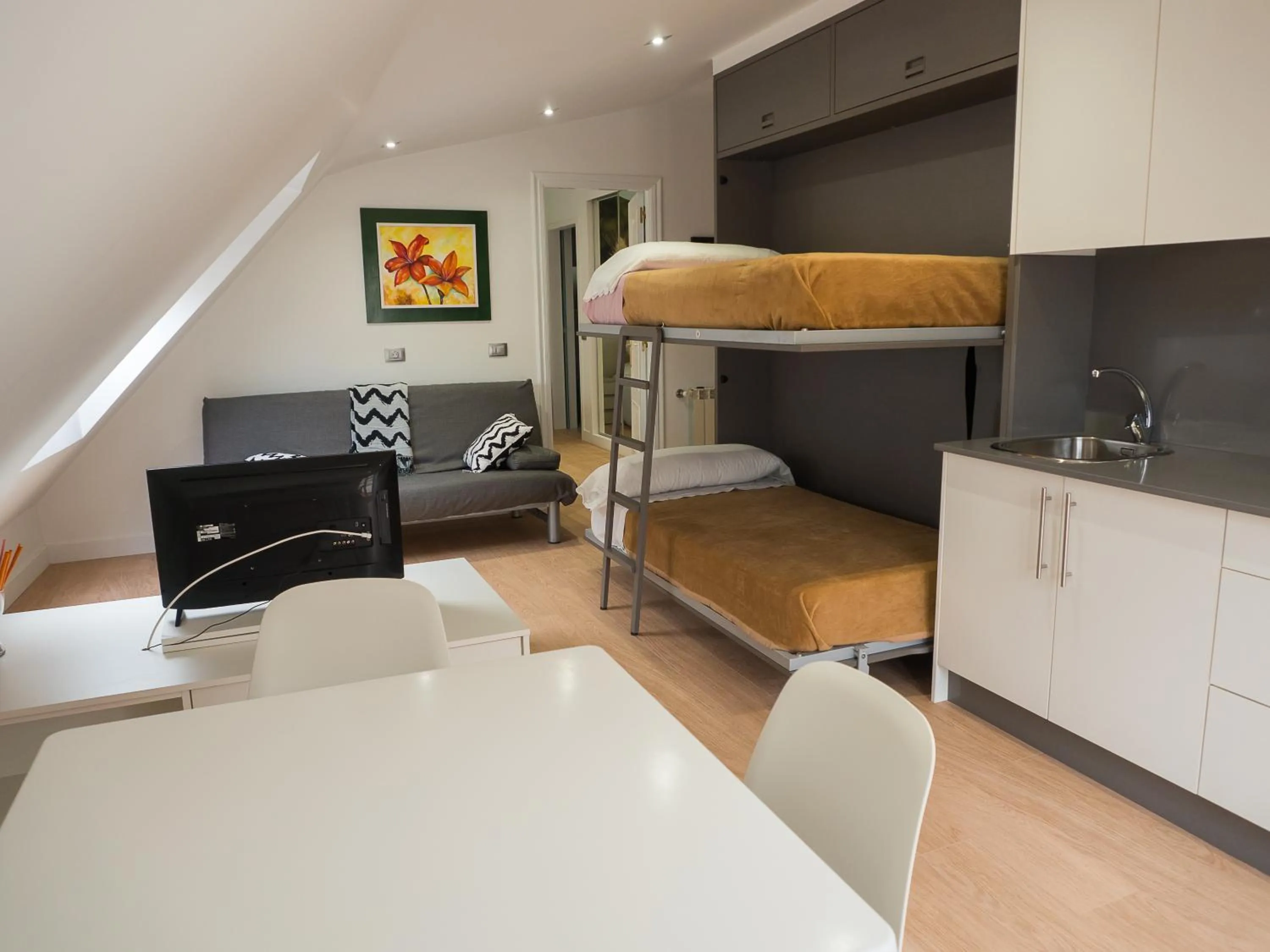 Kitchen or kitchenette in Hotel Vila da Guarda