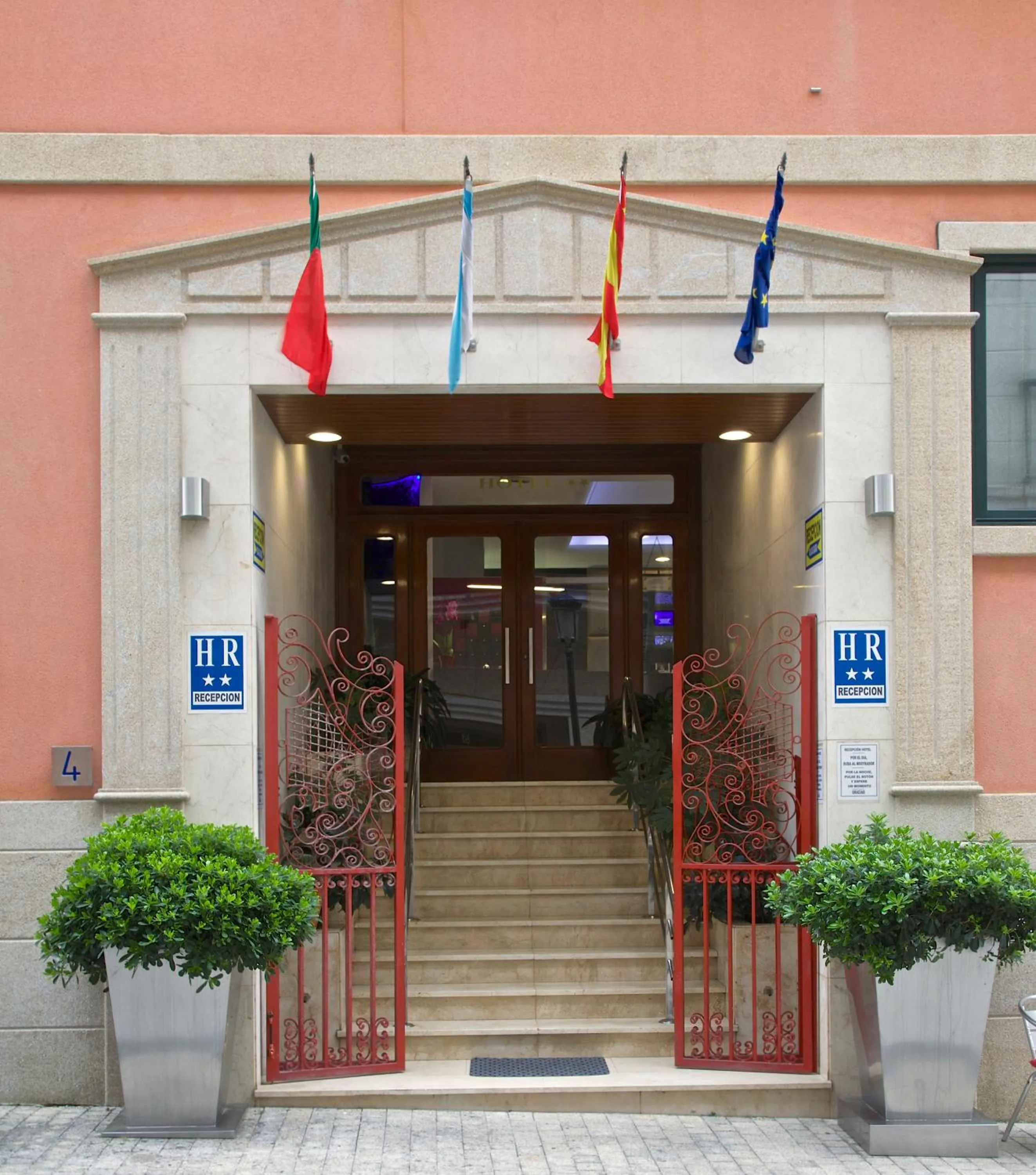 Facade/entrance in Hotel Vila da Guarda