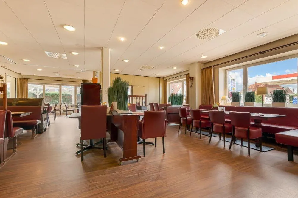 Other in Gothmann's Hotel