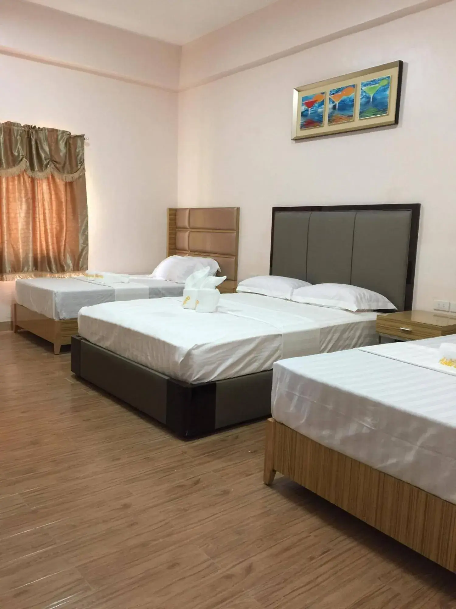 Bed in Meaco Royal Hotel - Lipa Bed in Meaco Royal Hotel - Lipa