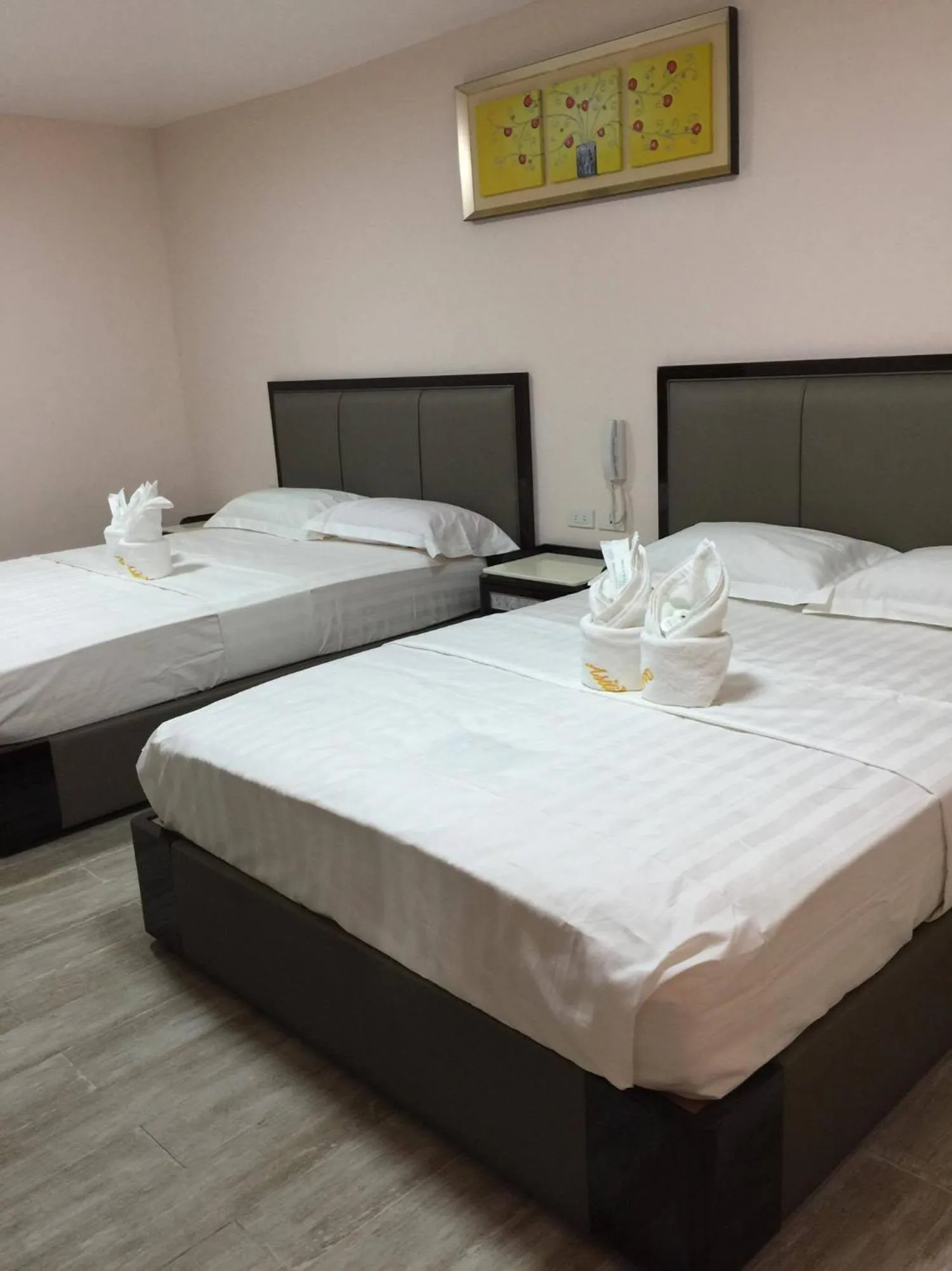 Bed in Meaco Royal Hotel - Lipa