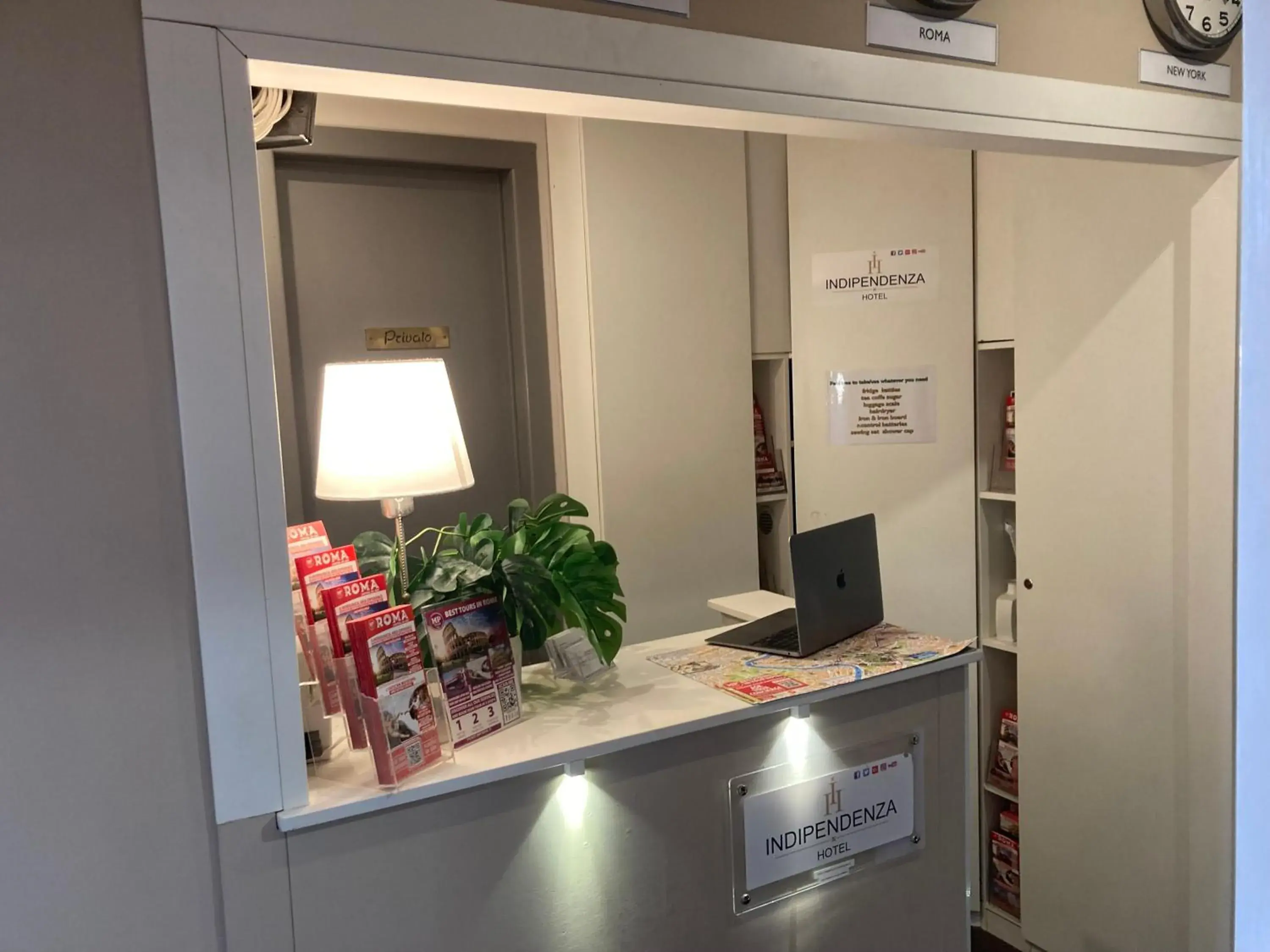 Lobby or reception in Hotel Indipendenza Lobby or reception in Hotel Indipendenza