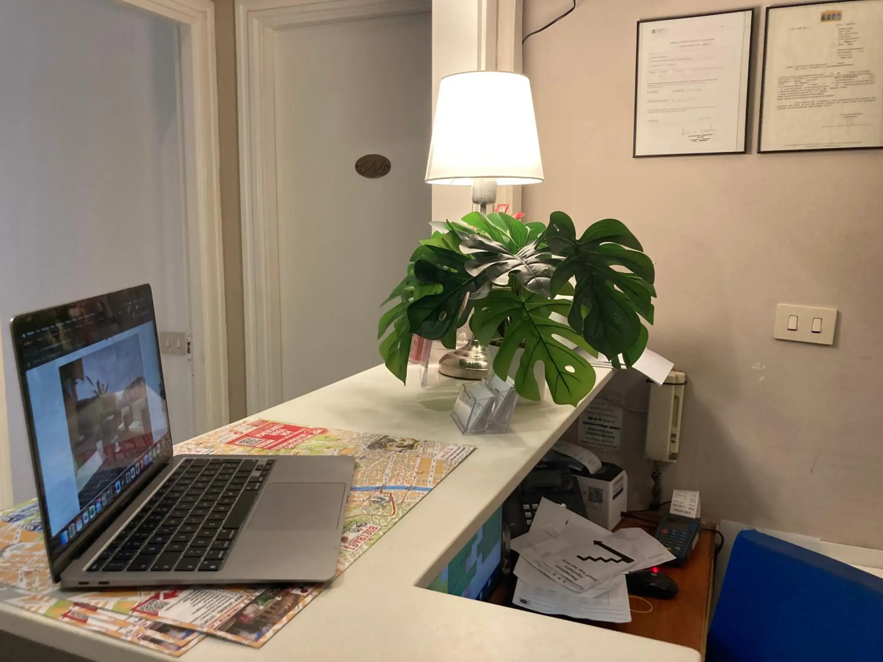 Lobby or reception in Hotel Indipendenza Lobby or reception in Hotel Indipendenza