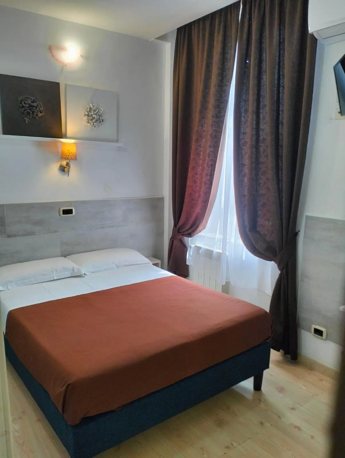 Bed in Hotel Indipendenza