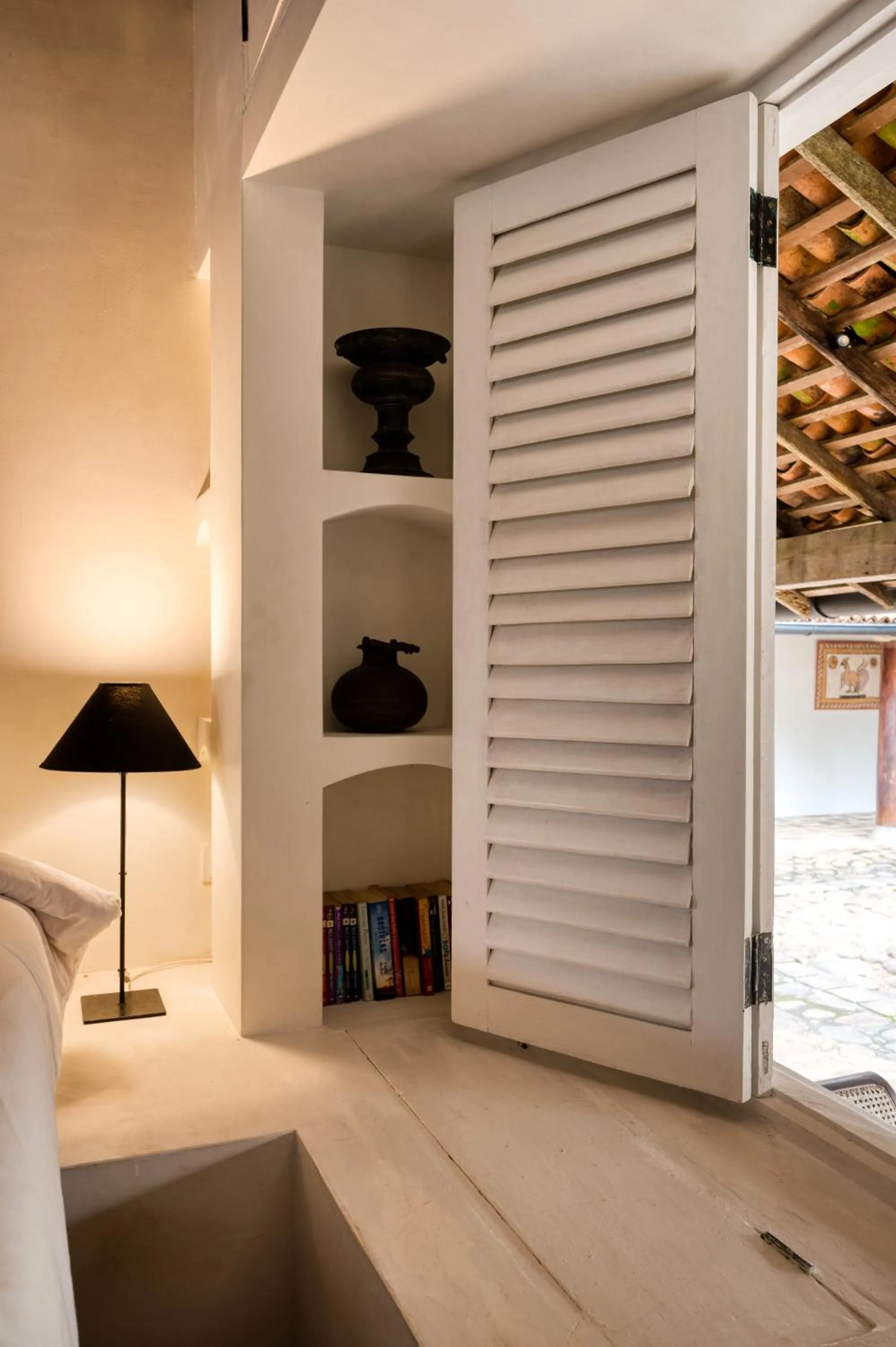 Bed in Lunuganga Estate