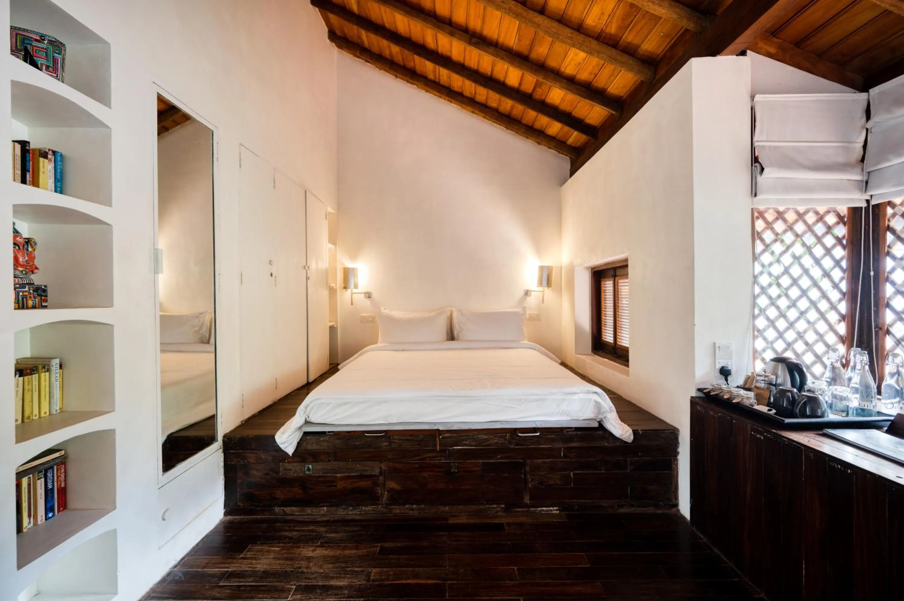 Bed in Lunuganga Estate