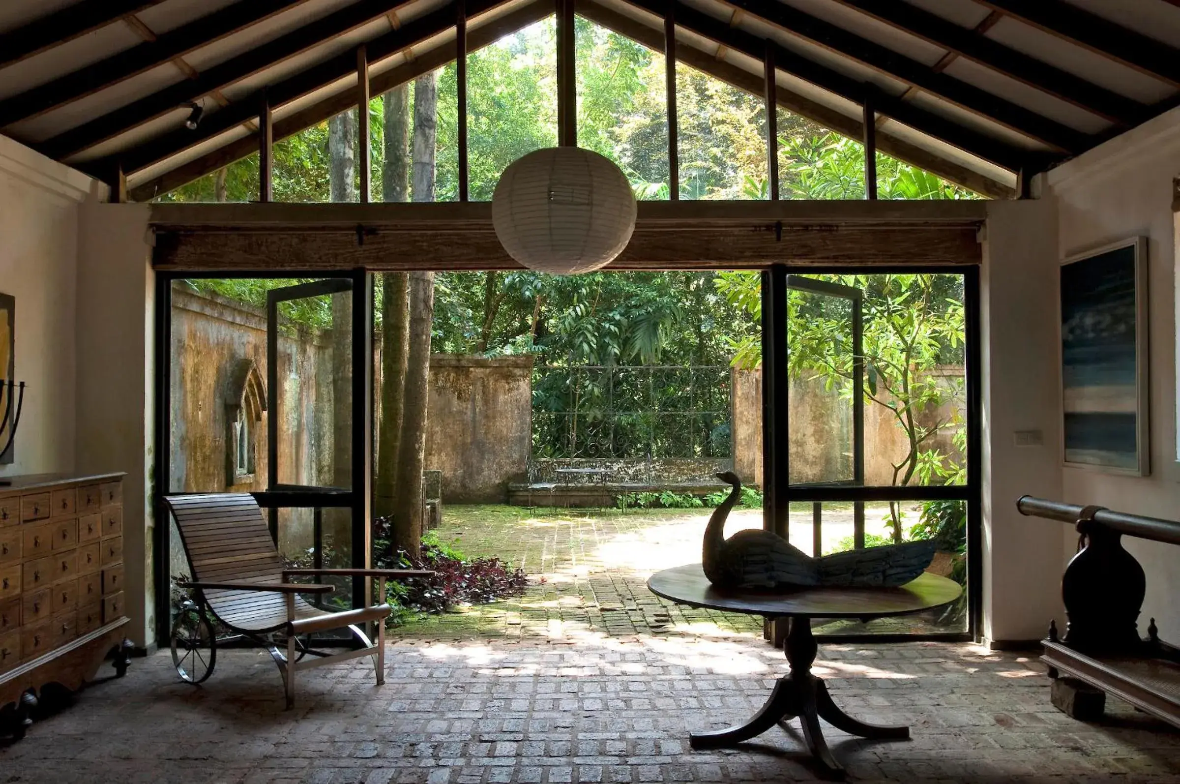 Gallery Studio Suite in Lunuganga Estate Gallery Studio Suite in Lunuganga Estate